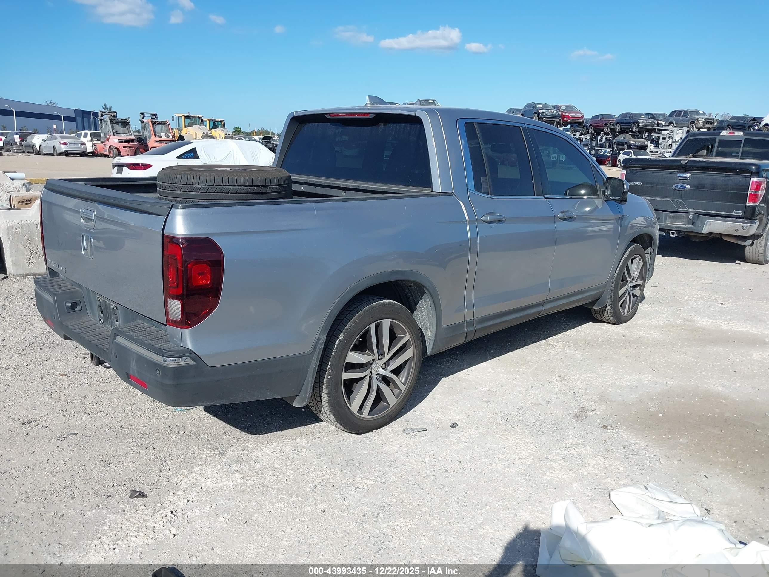 HONDA RIDGELINE image 4