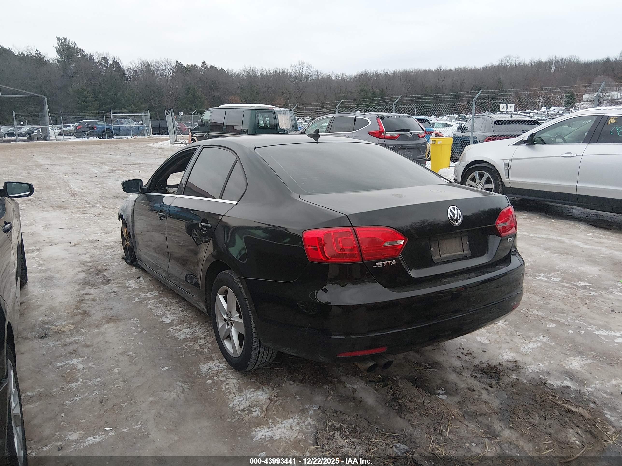 VOLKSWAGEN JETTA image 3
