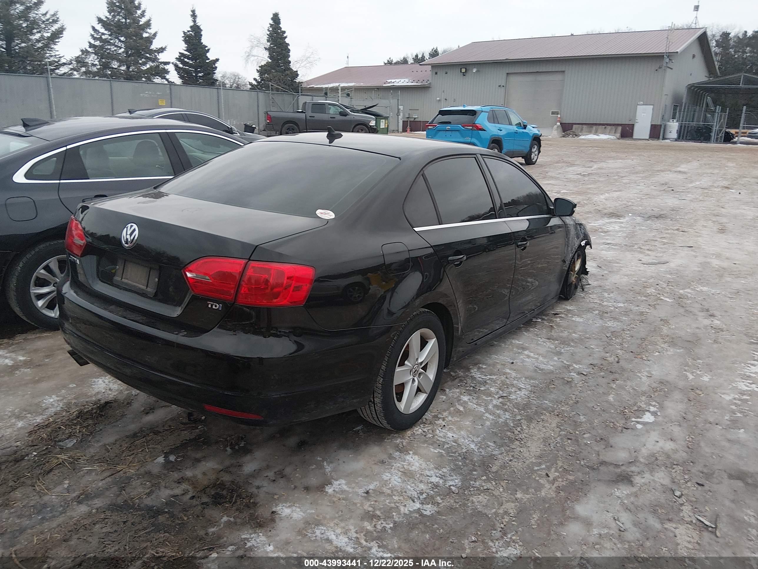 VOLKSWAGEN JETTA image 4