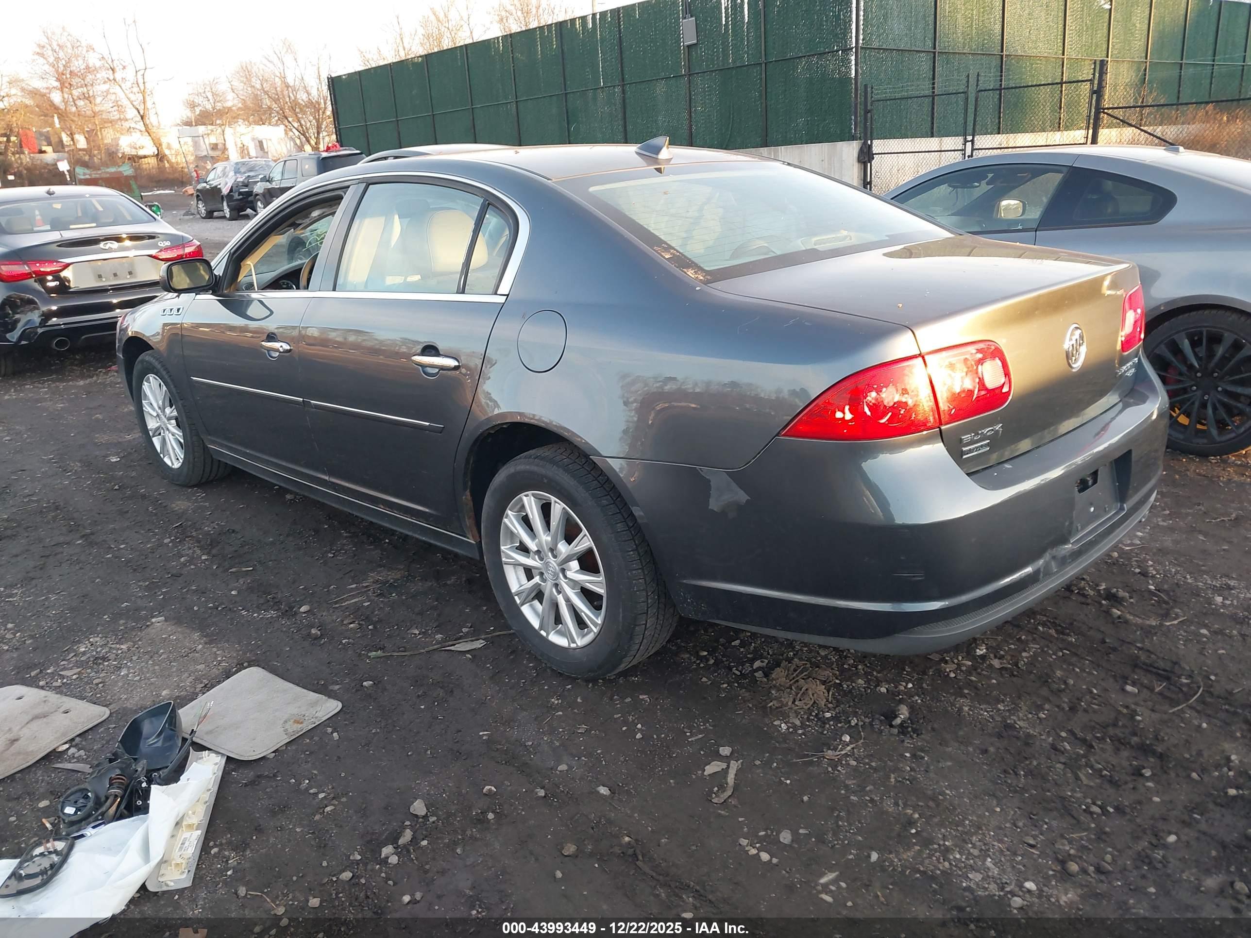 BUICK LUCERNE image 3