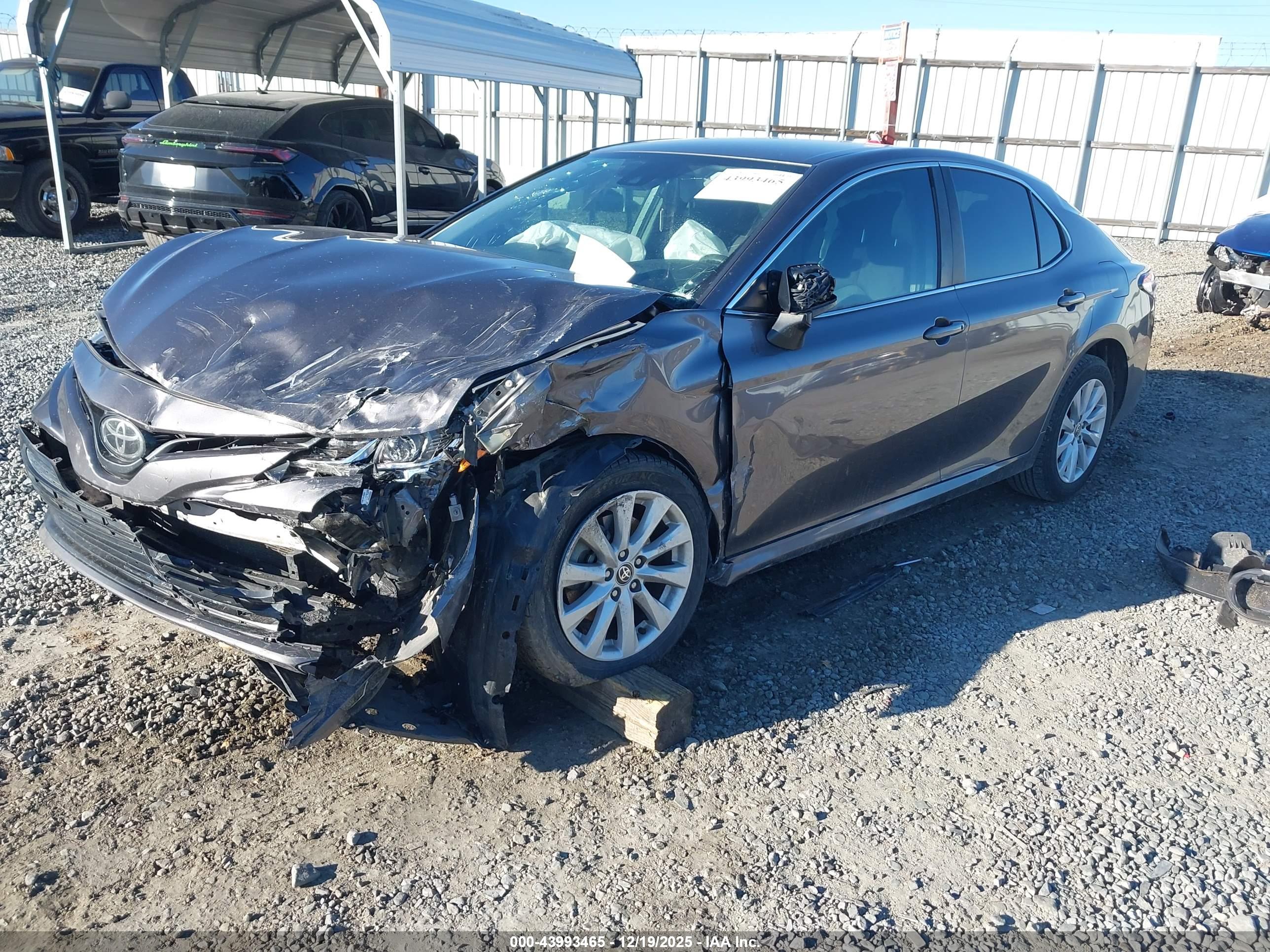 TOYOTA CAMRY image 2