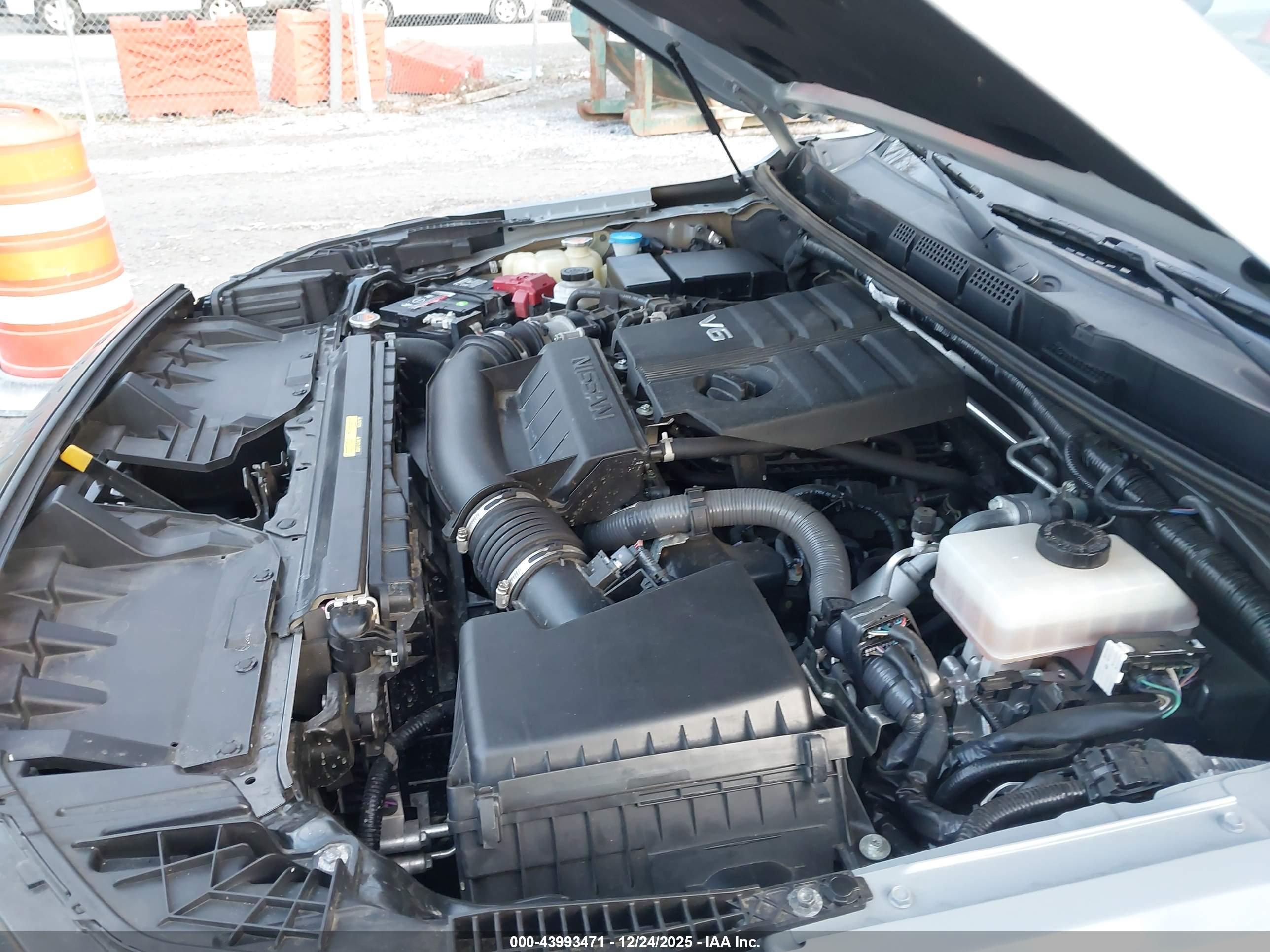 NISSAN FRONTIER image 10