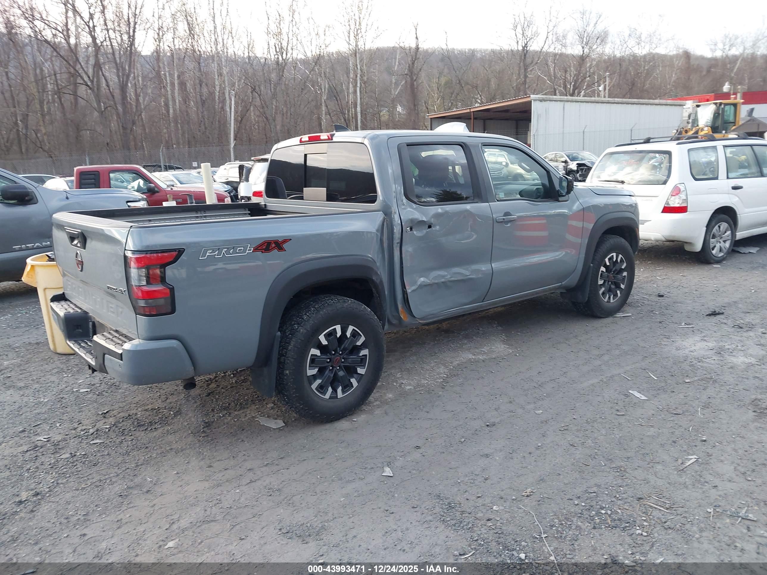 NISSAN FRONTIER image 4