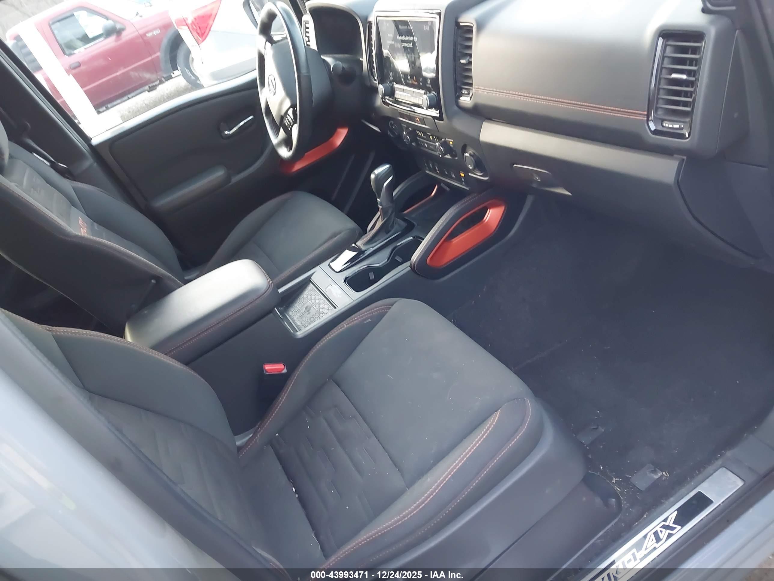 NISSAN FRONTIER image 5