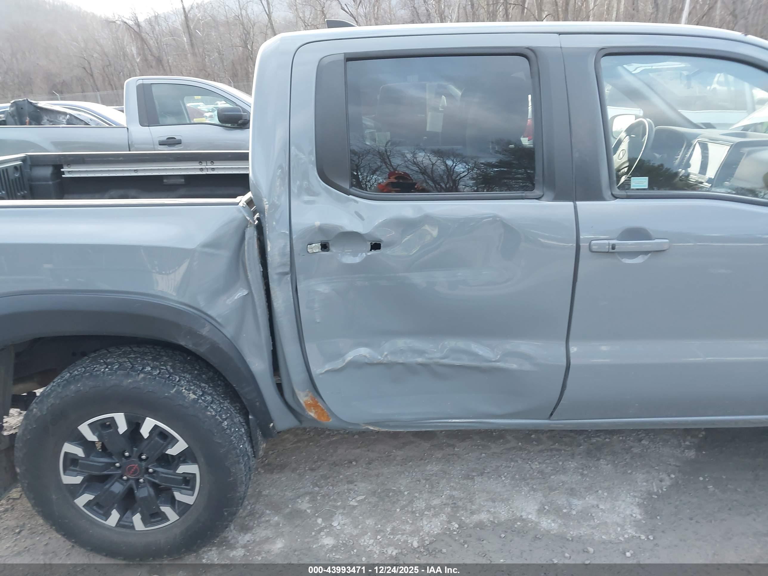 NISSAN FRONTIER image 6