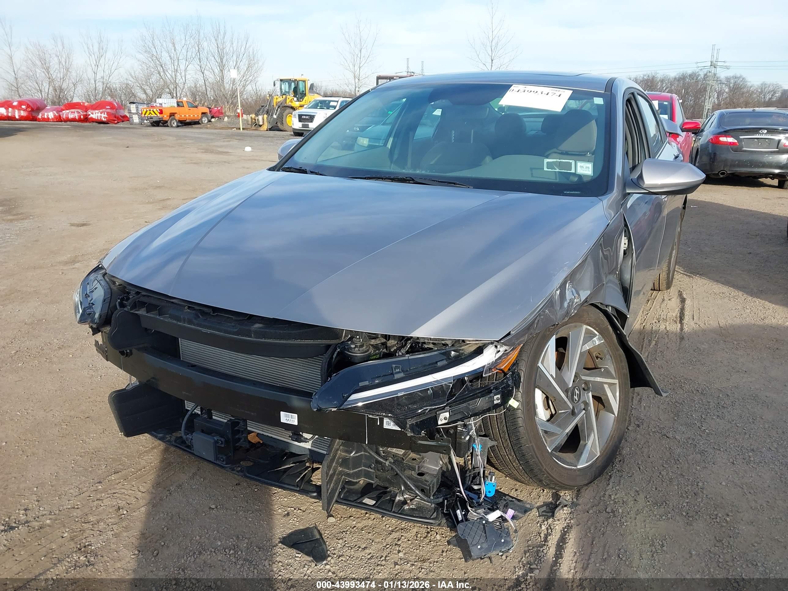 HYUNDAI ELANTRA image 6