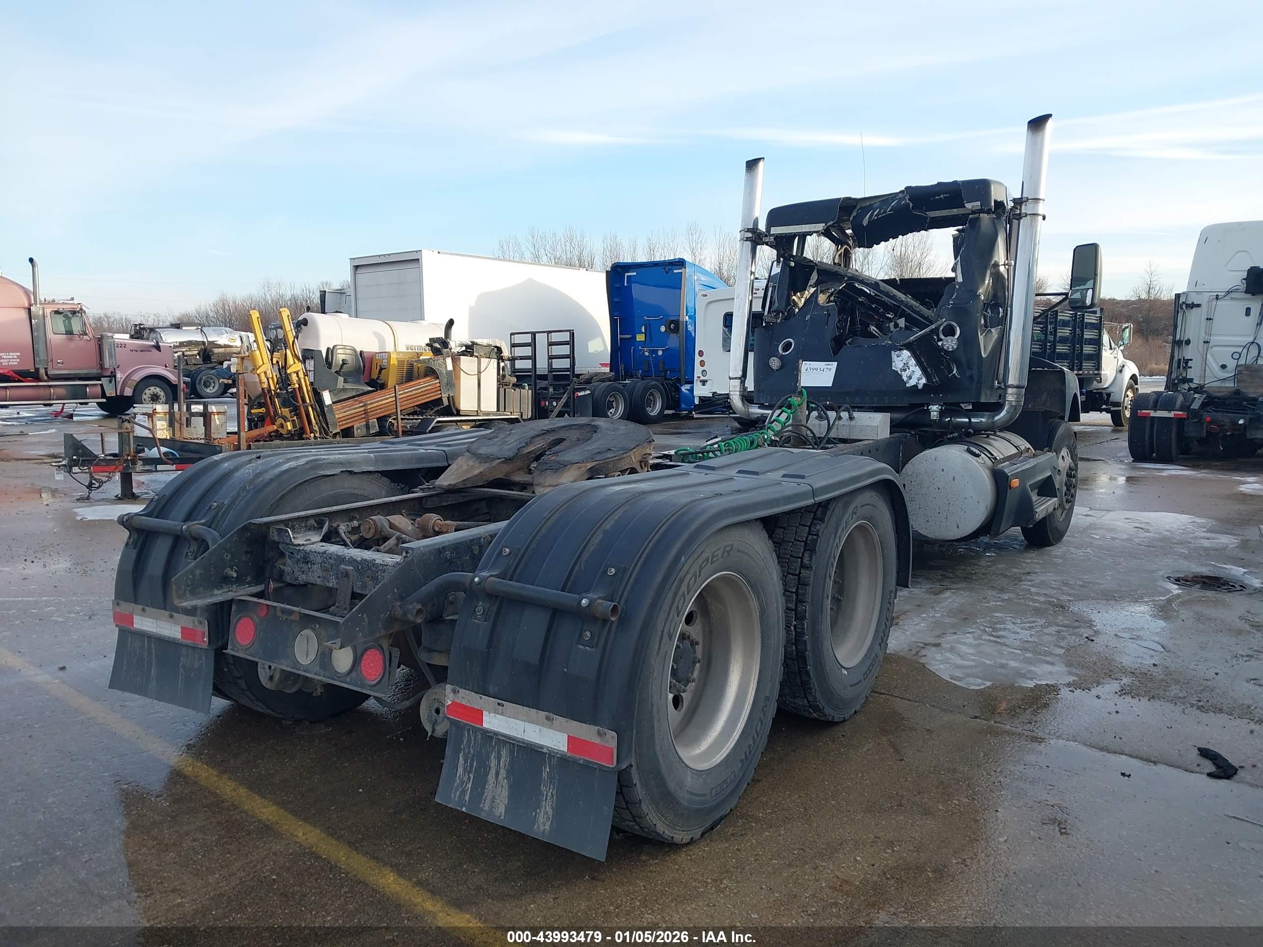 KENWORTH CONSTRUCTION image 4