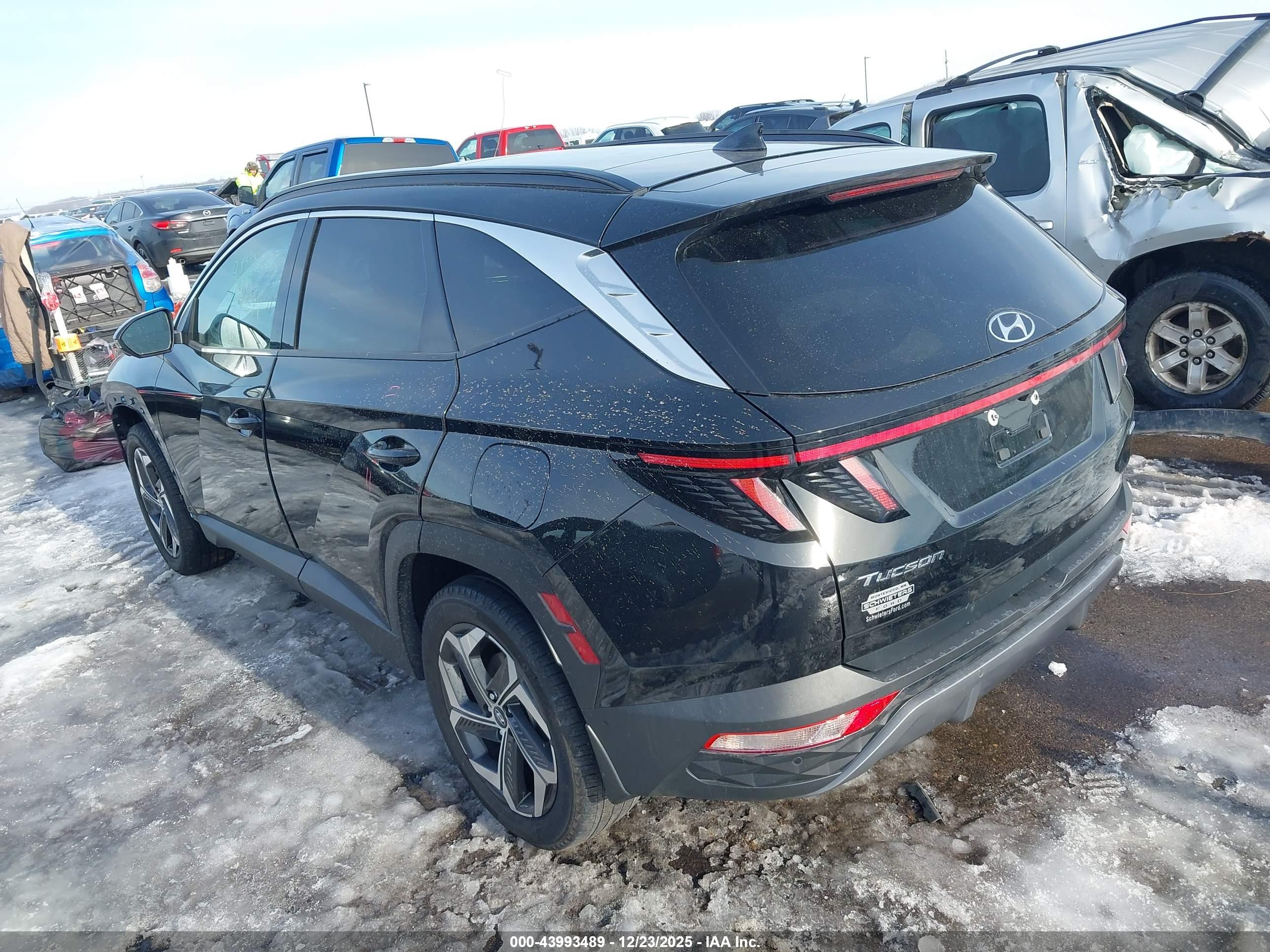 HYUNDAI TUCSON image 3