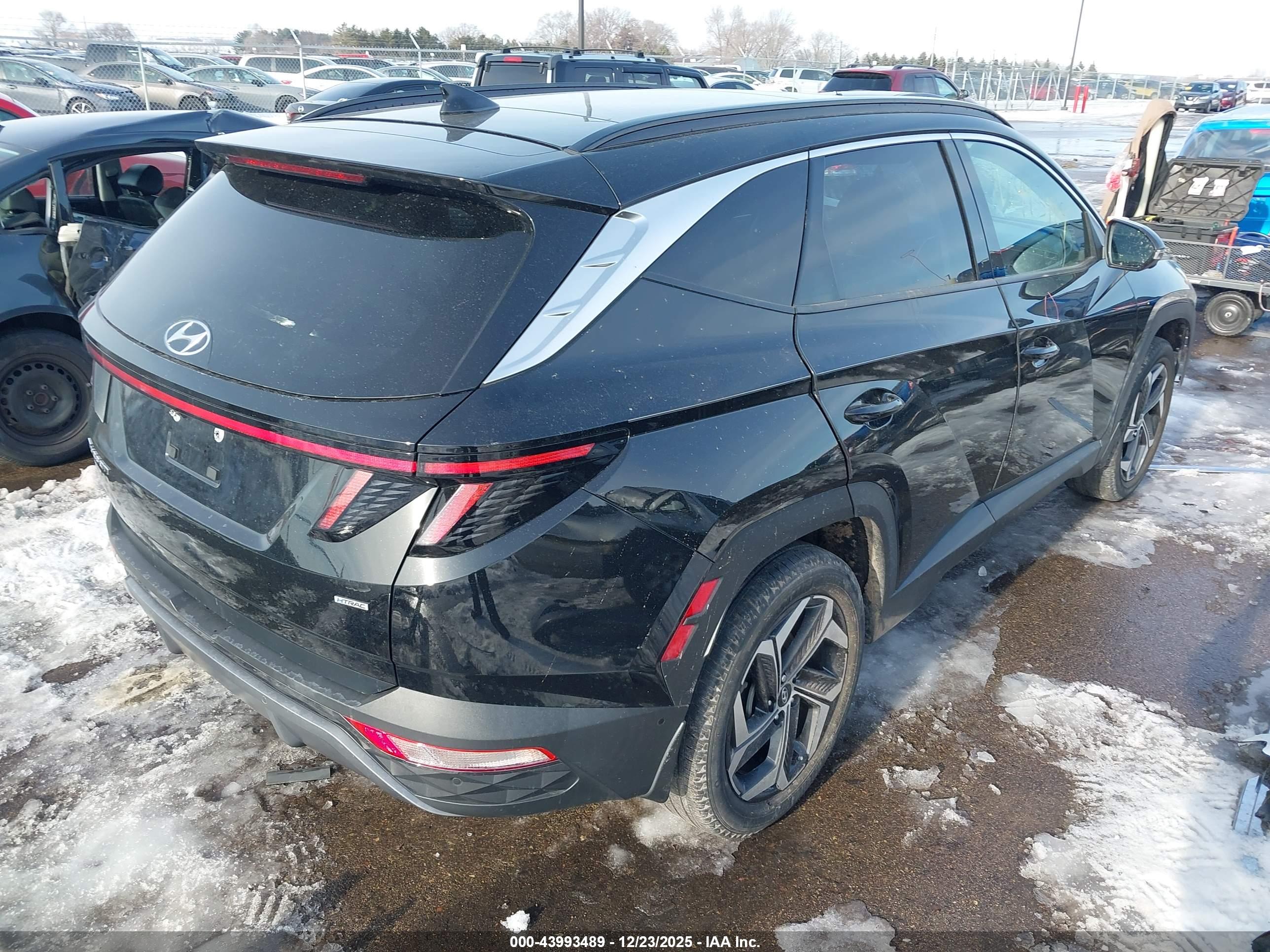 HYUNDAI TUCSON image 4