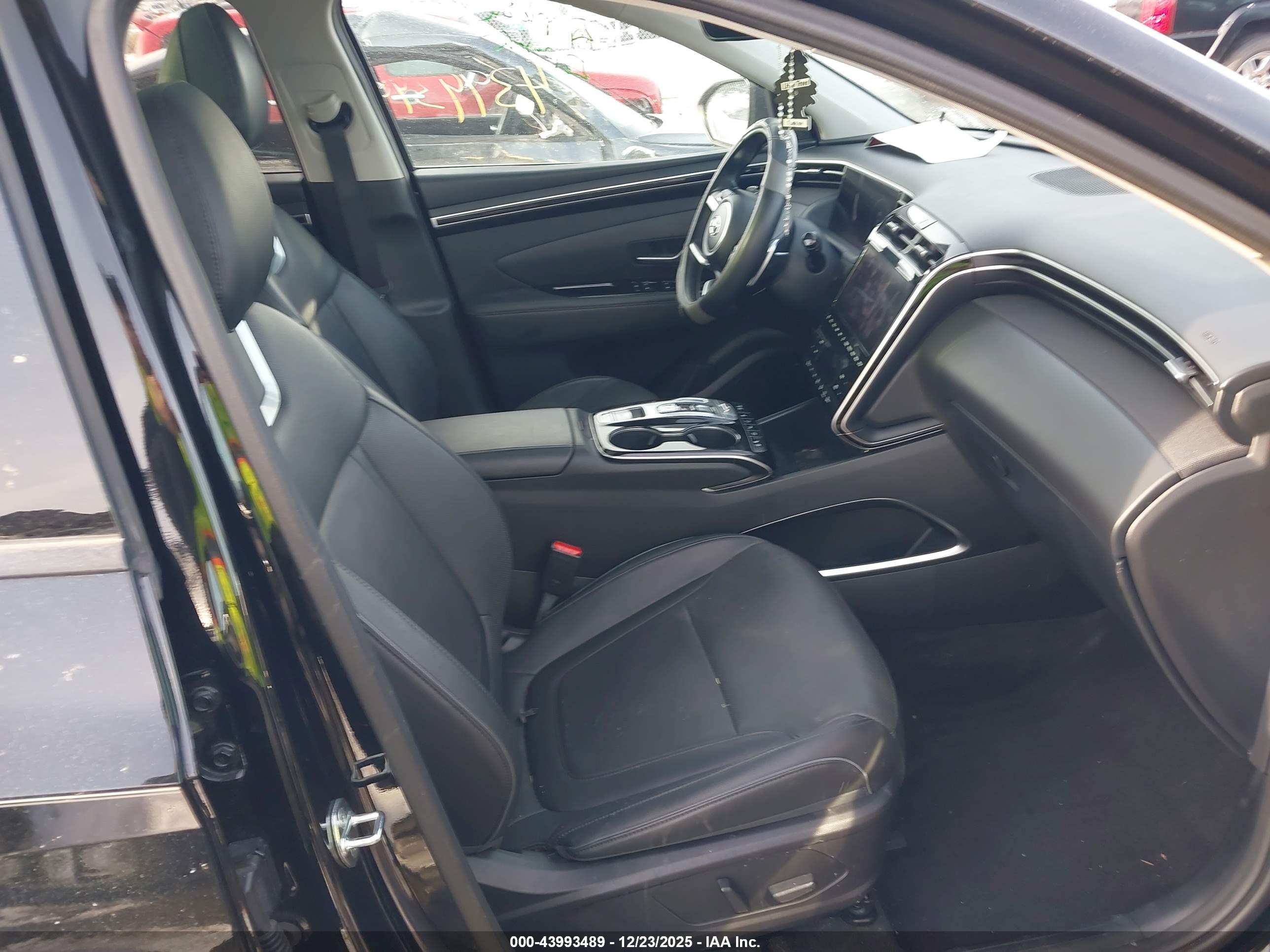 HYUNDAI TUCSON image 5