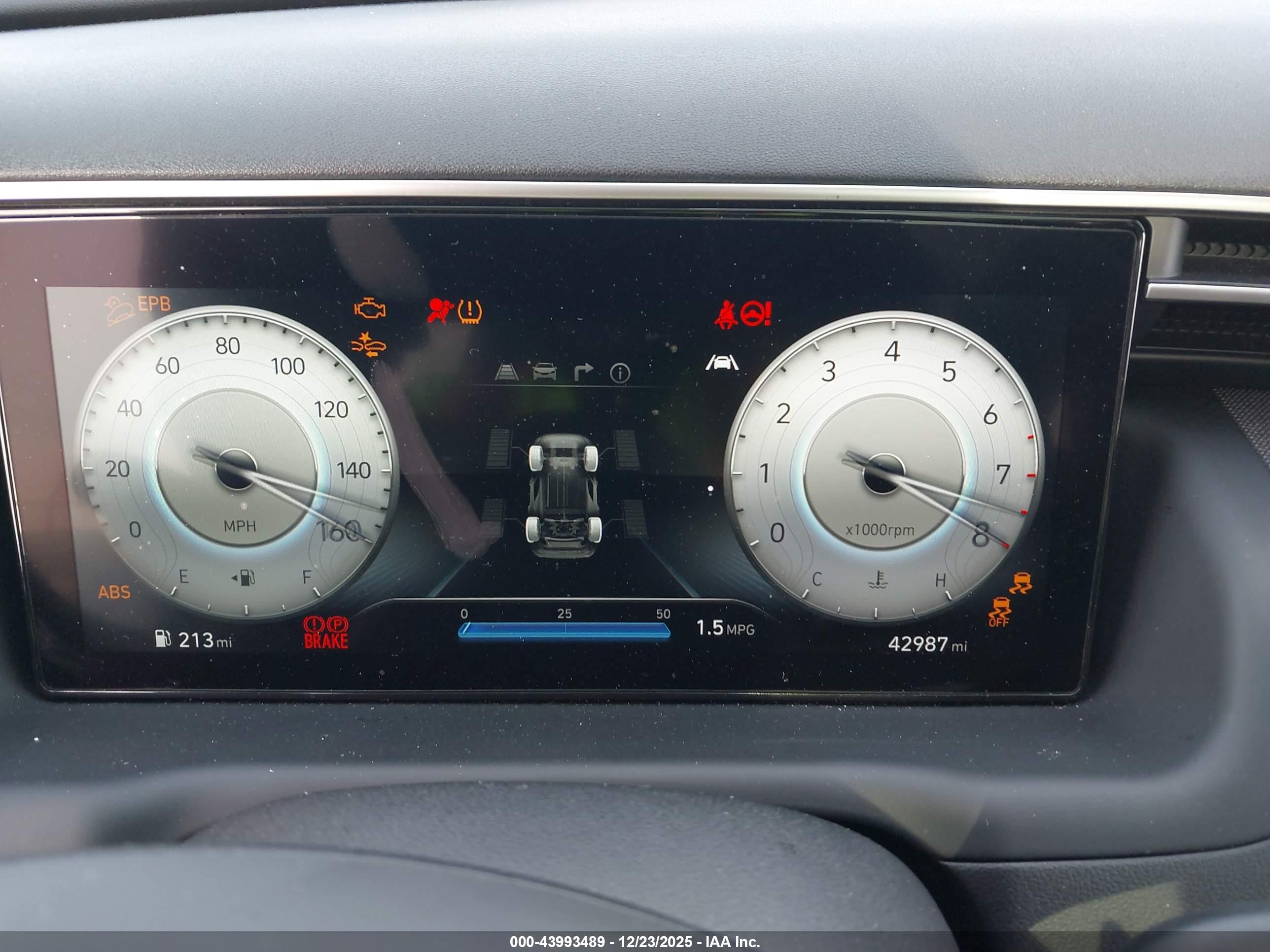 HYUNDAI TUCSON image 7
