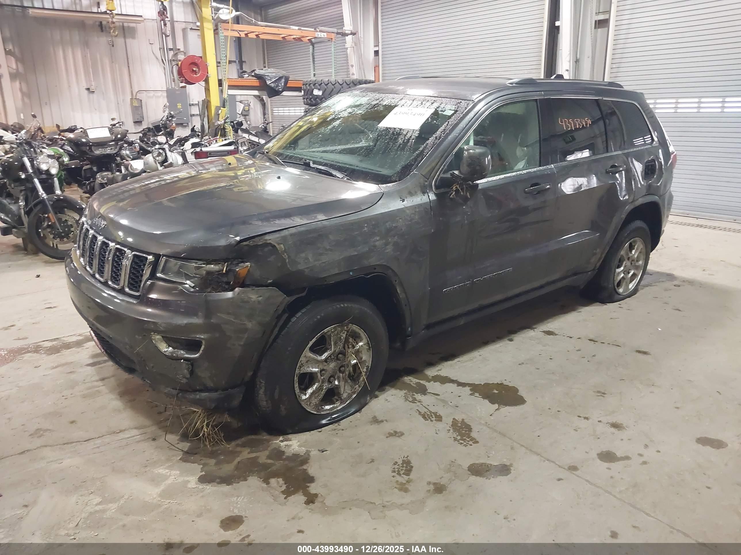 JEEP GRAND image 2