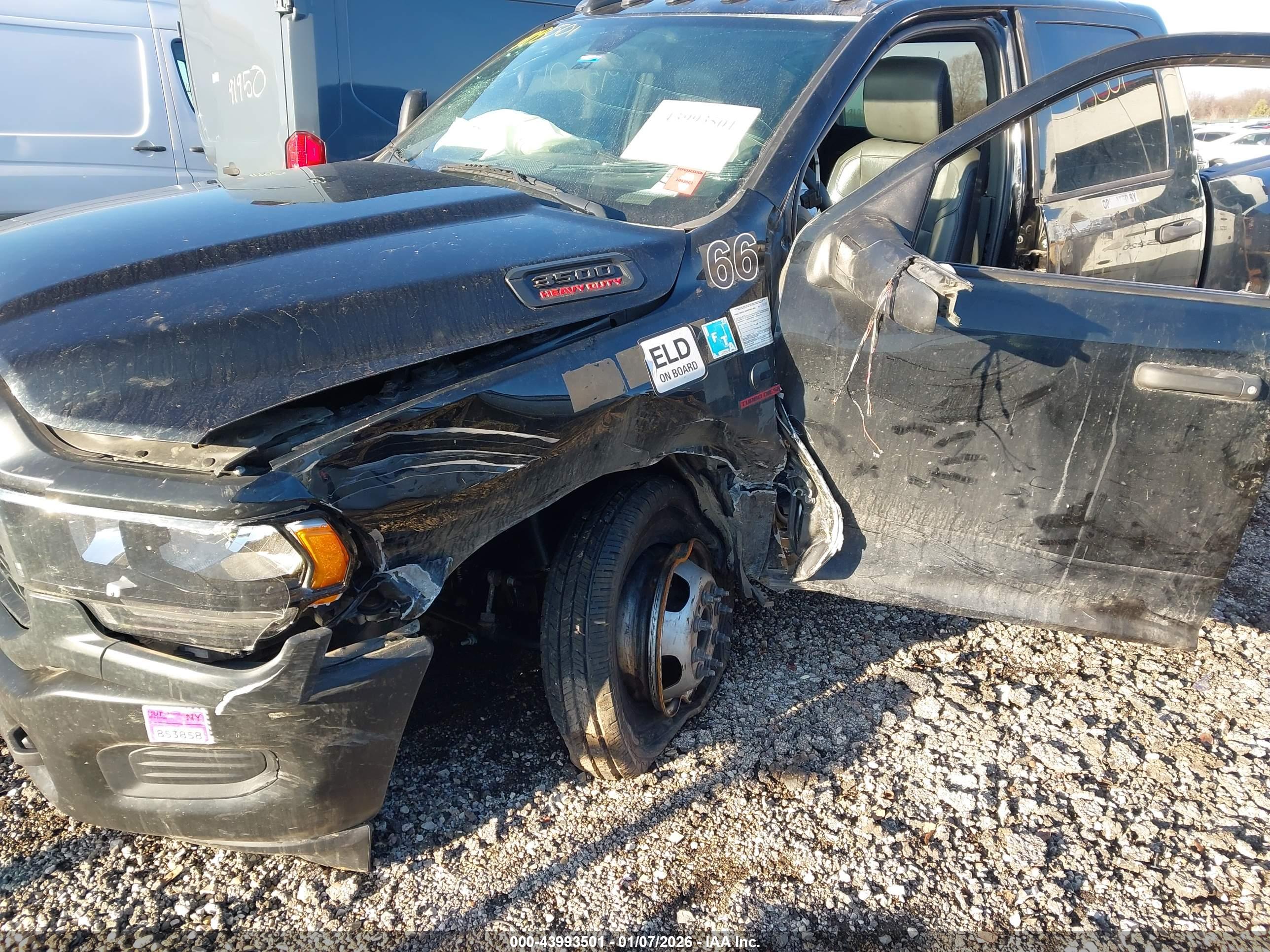 RAM 3500 image 6
