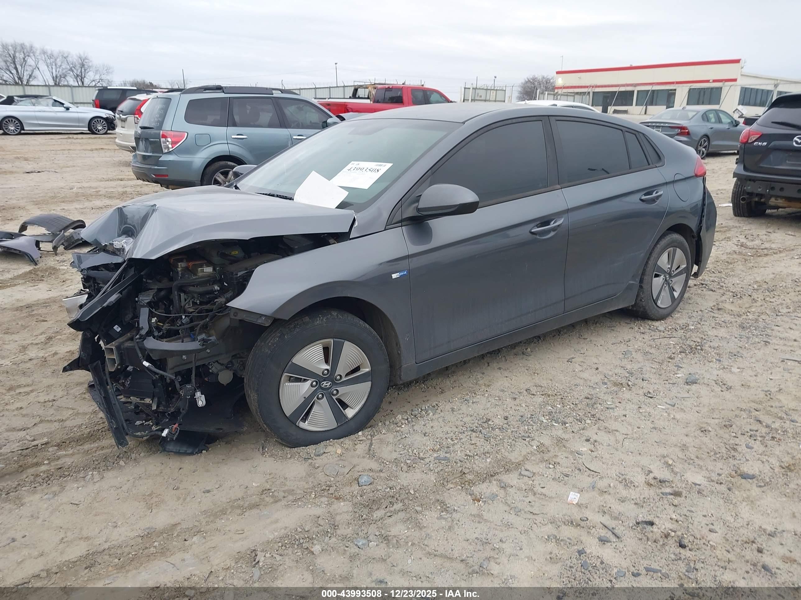HYUNDAI IONIQ image 2
