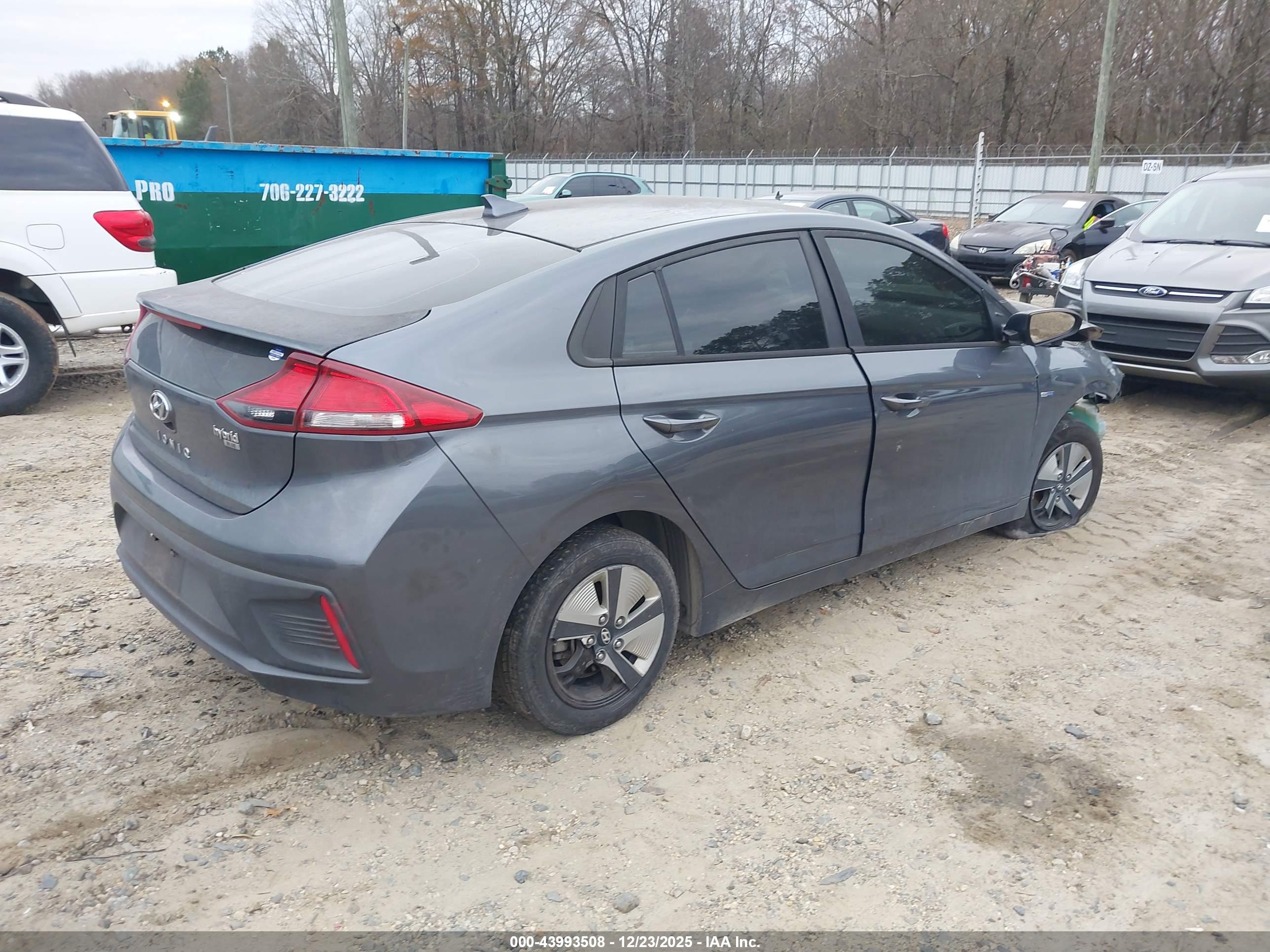 HYUNDAI IONIQ image 4
