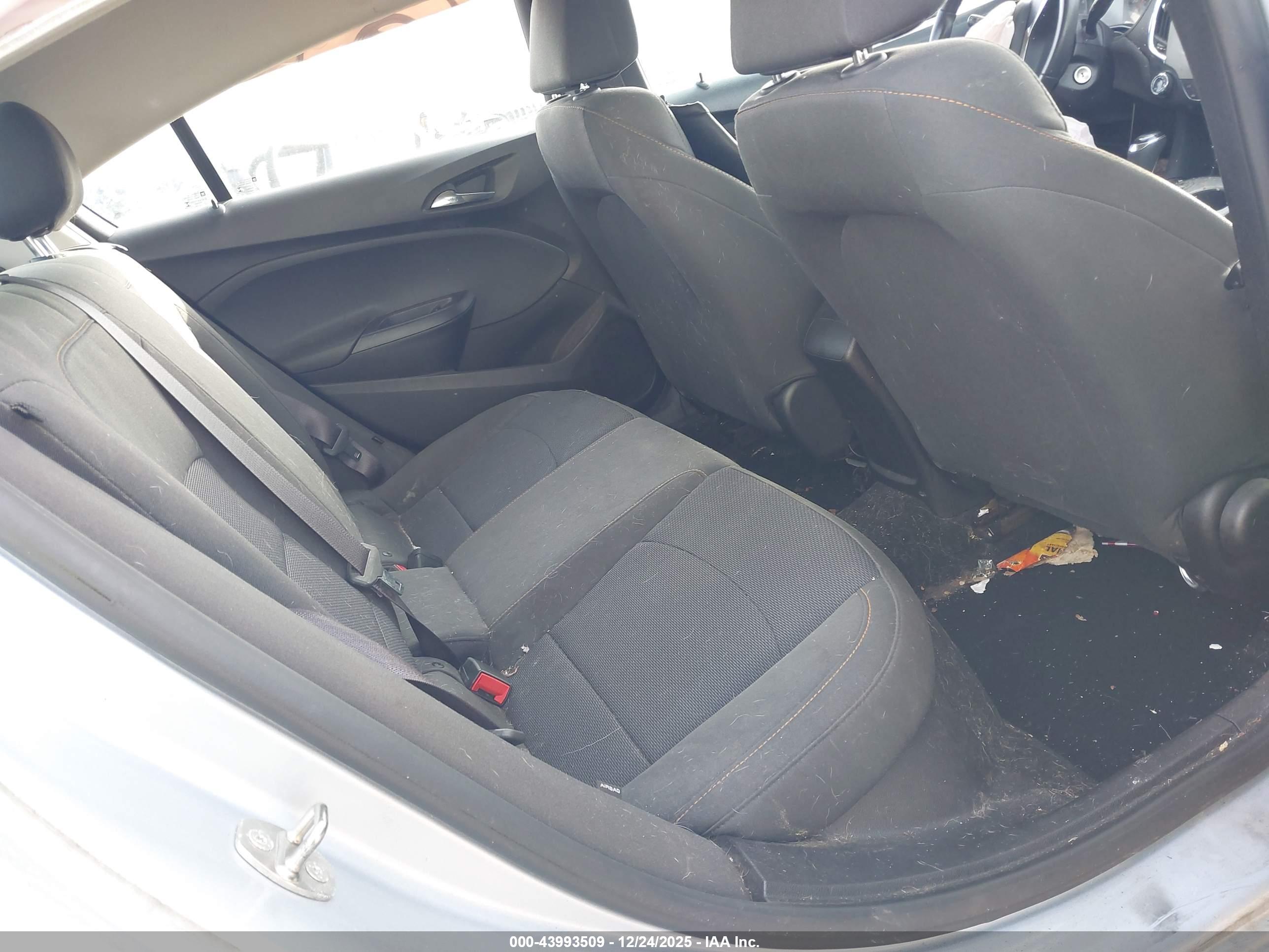 CHEVROLET CRUZE image 8