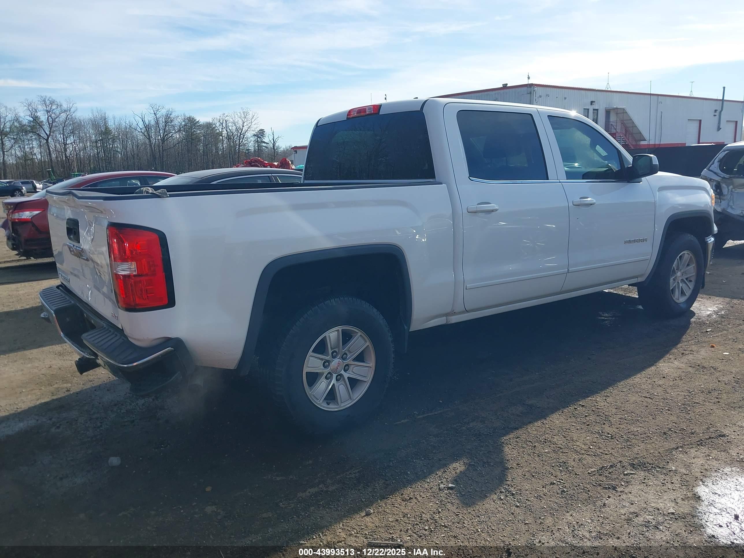 GMC SIERRA image 4