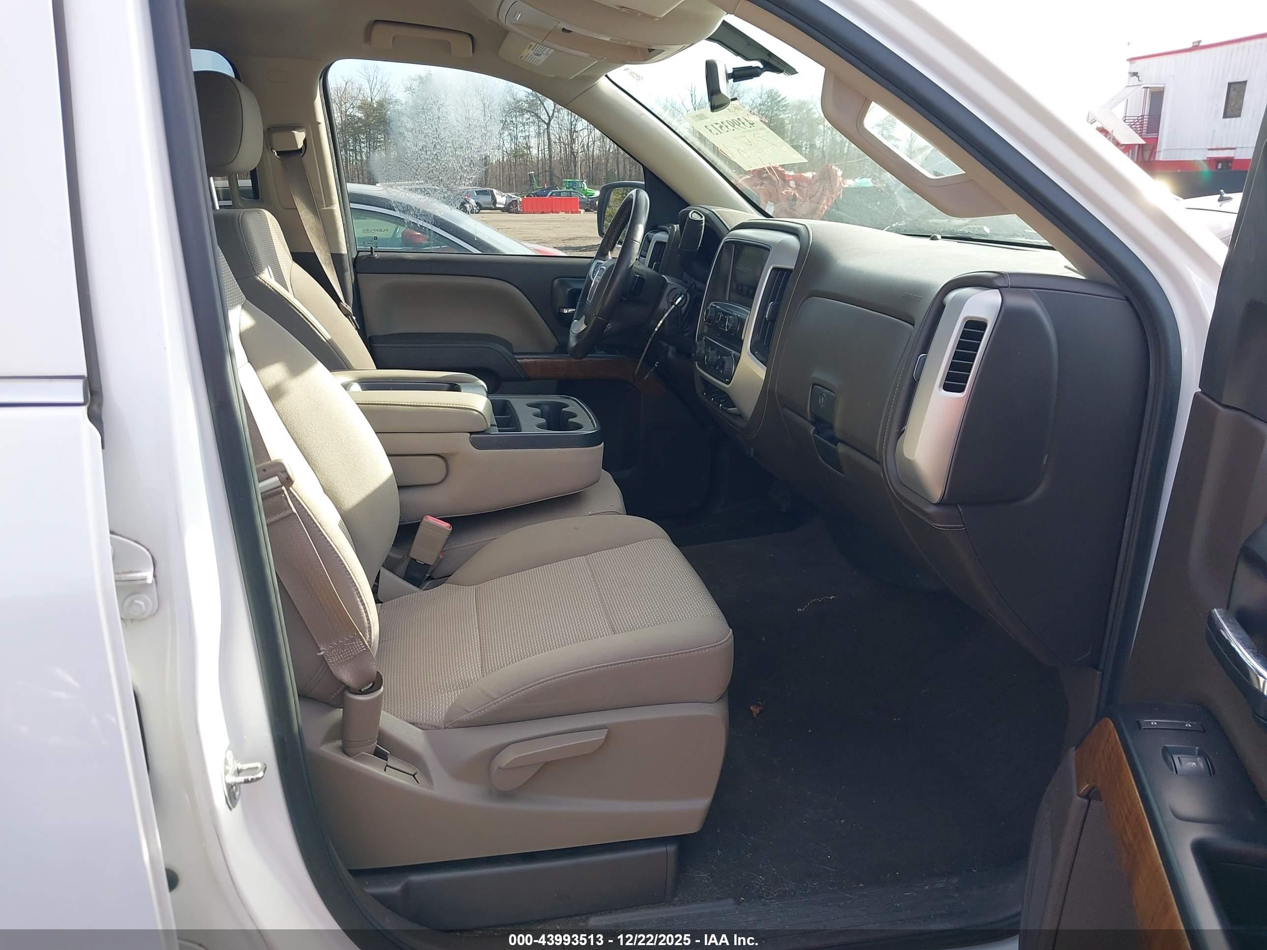 GMC SIERRA image 5
