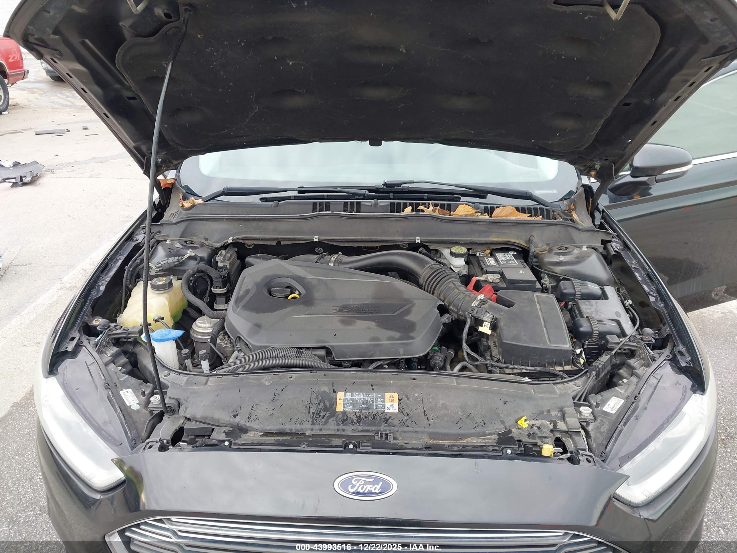 FORD FUSION image 10