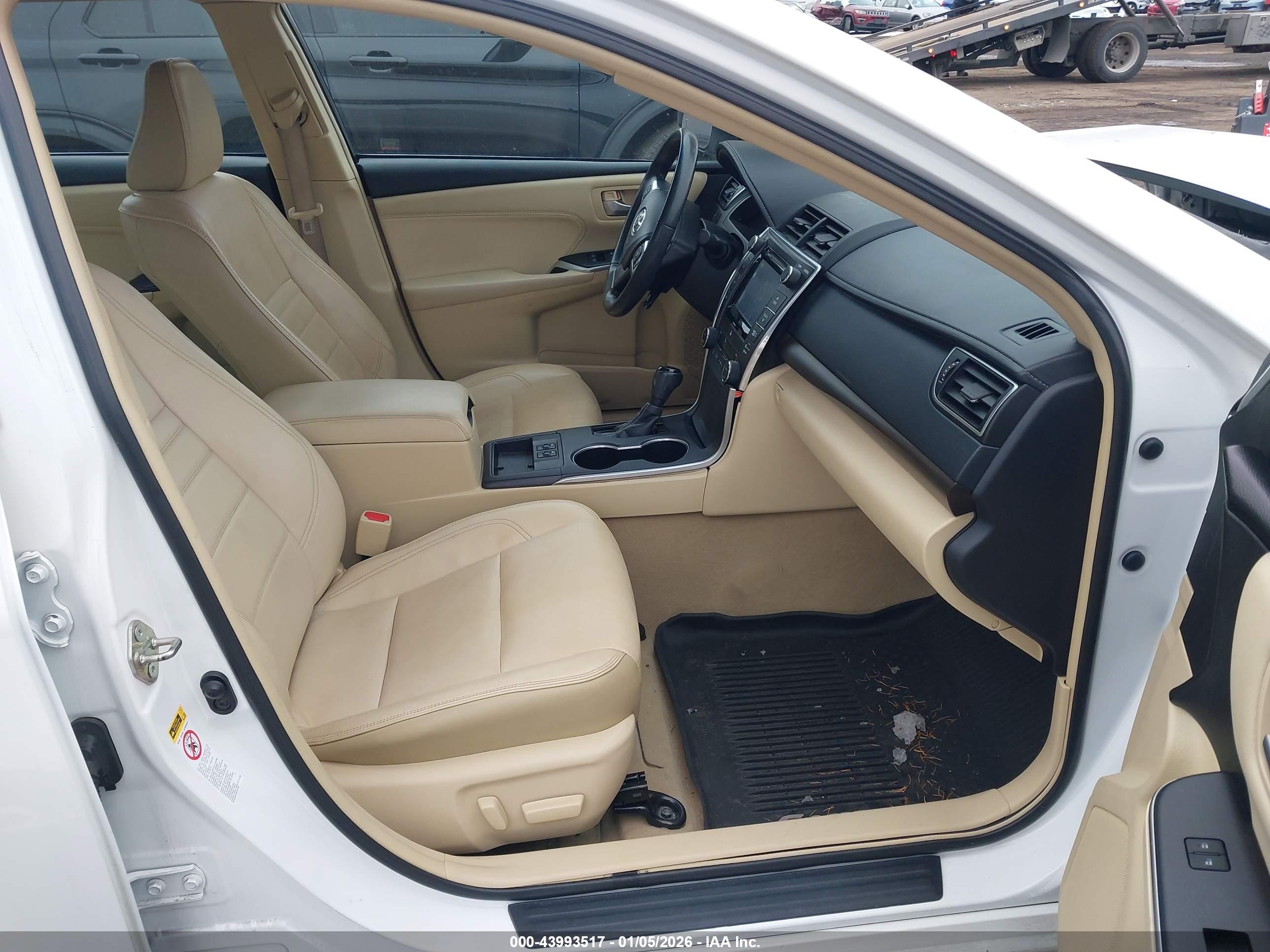 TOYOTA CAMRY image 5