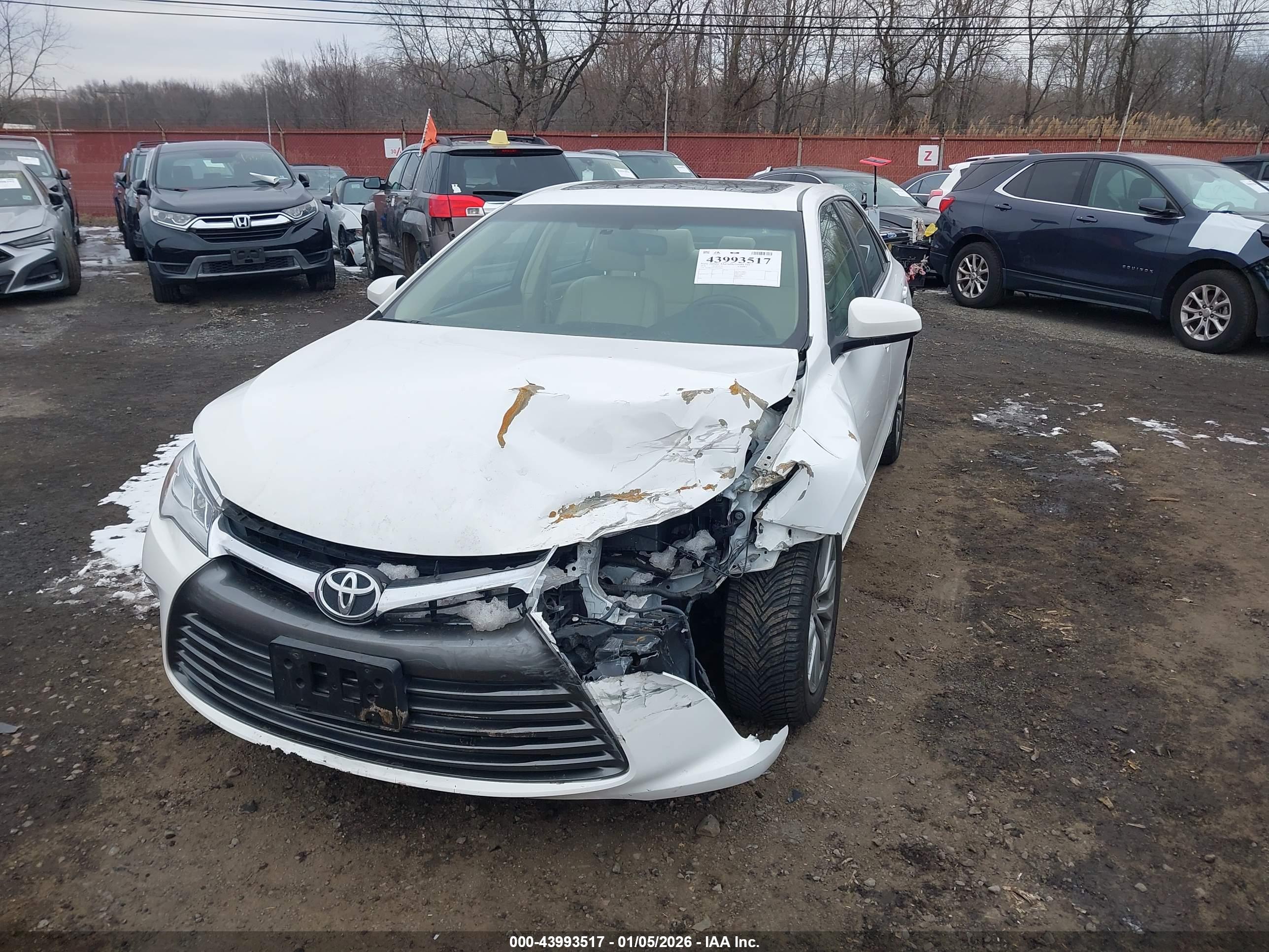 TOYOTA CAMRY image 6