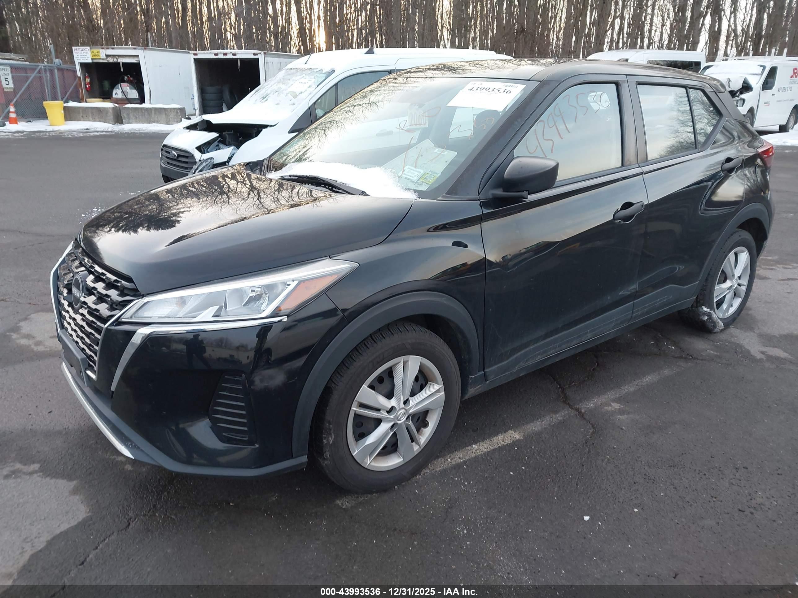 NISSAN KICKS image 2