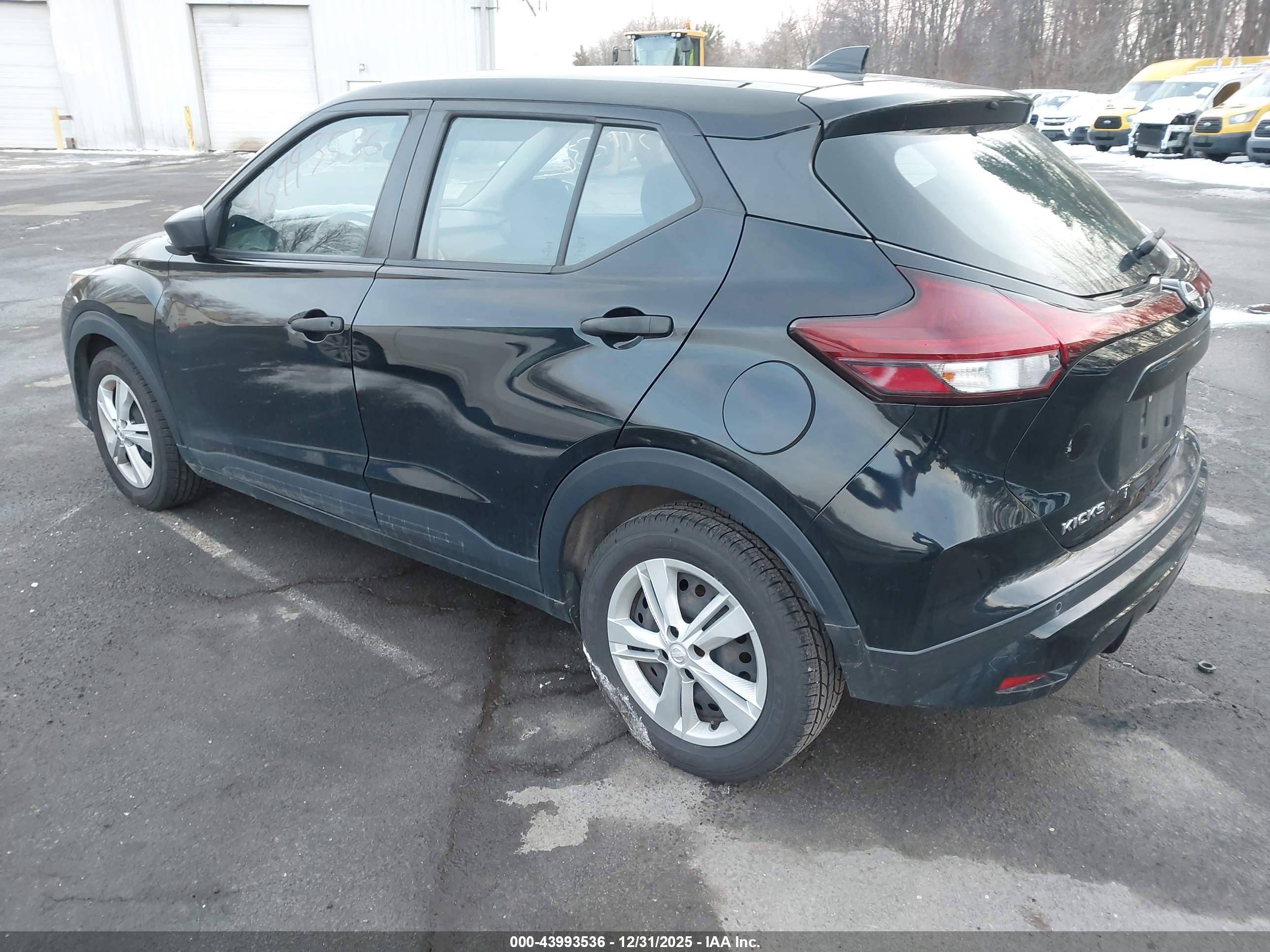 NISSAN KICKS image 3