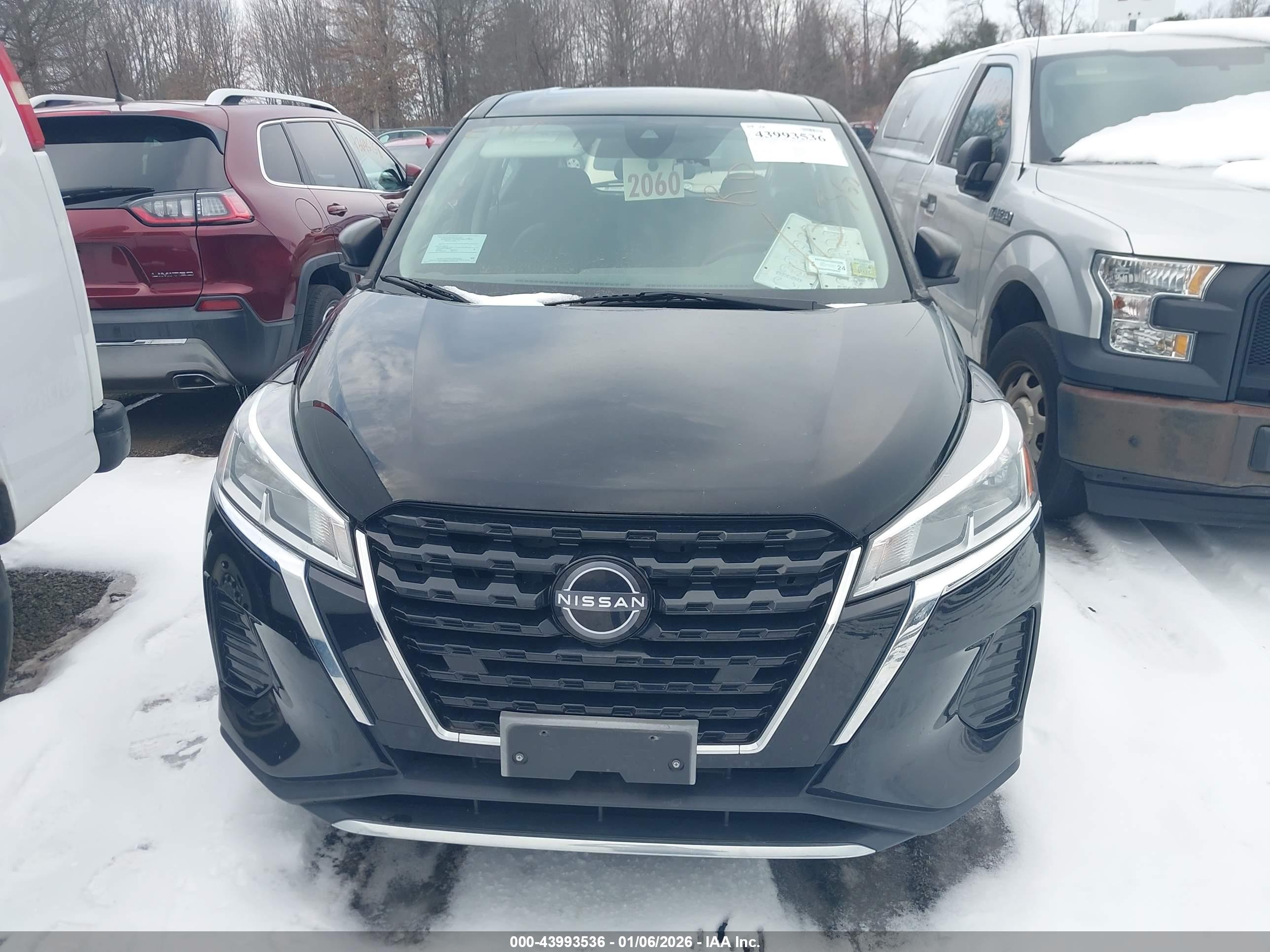 NISSAN KICKS image 6