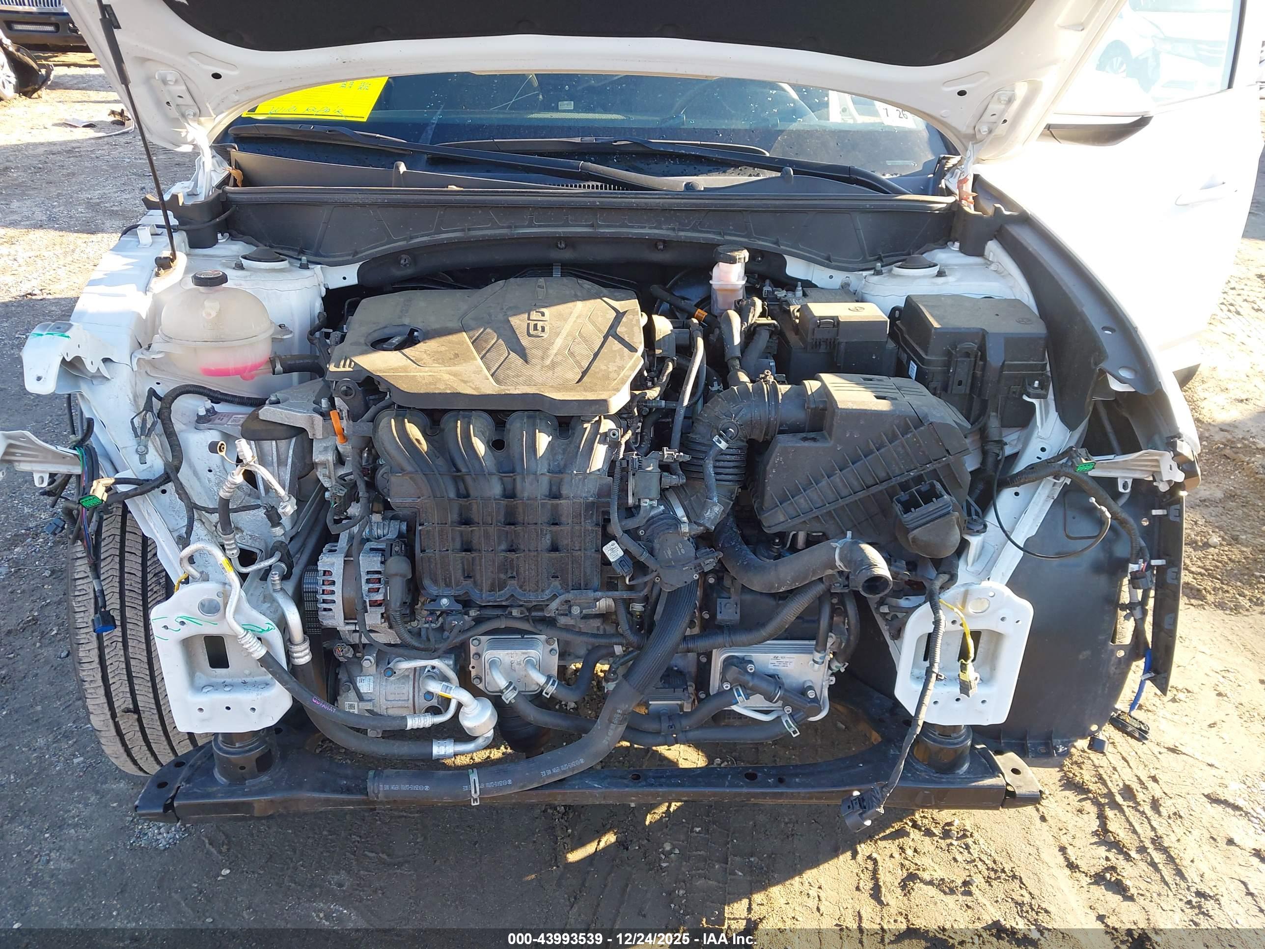 HYUNDAI TUCSON image 10