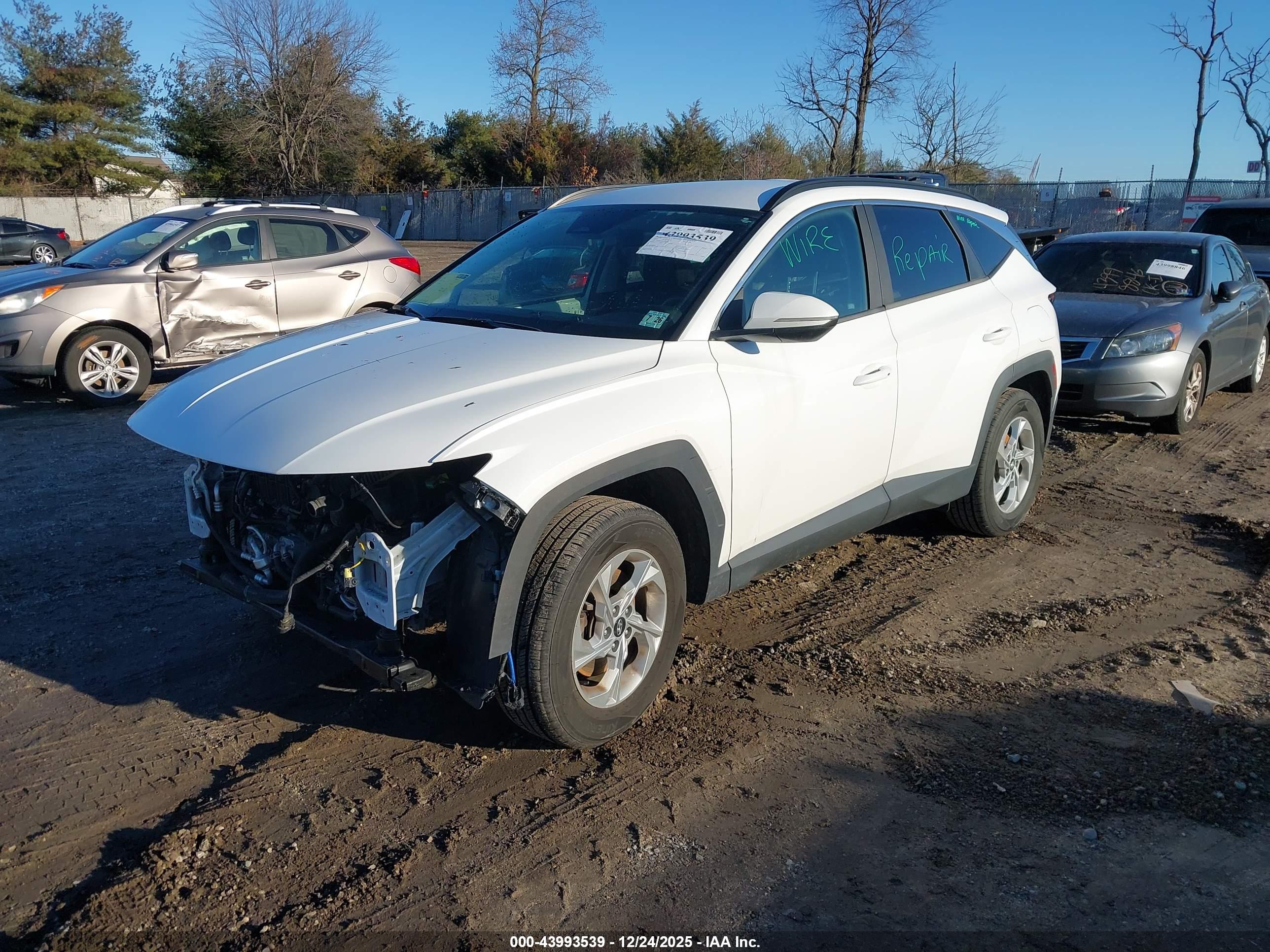 HYUNDAI TUCSON image 2