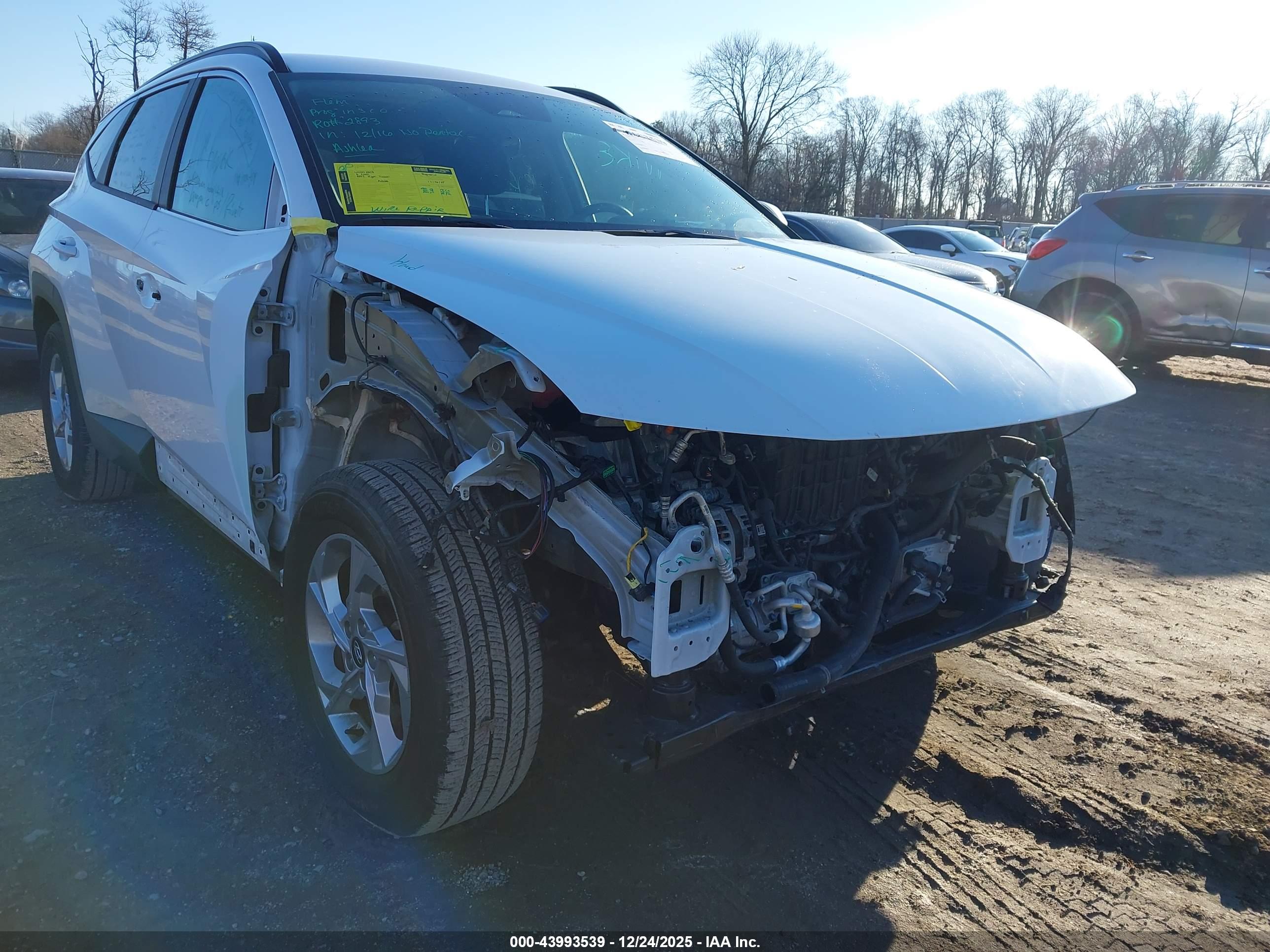 HYUNDAI TUCSON image 6