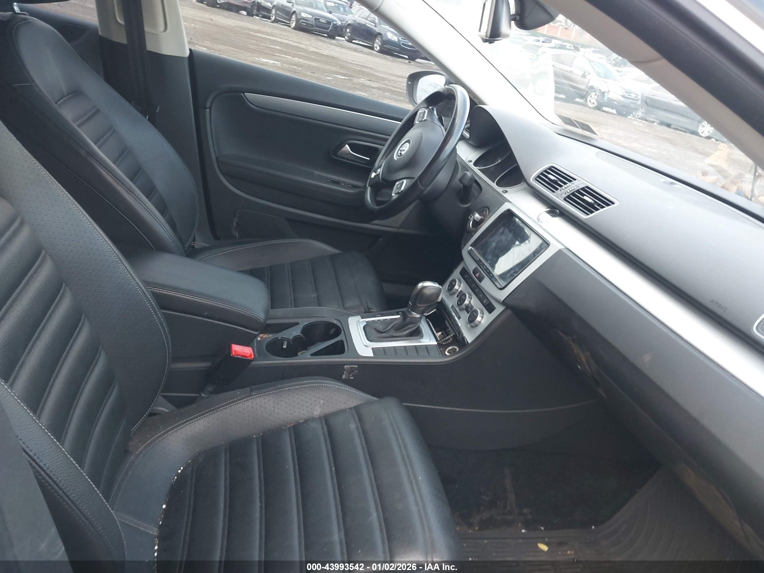 VOLKSWAGEN CC image 5