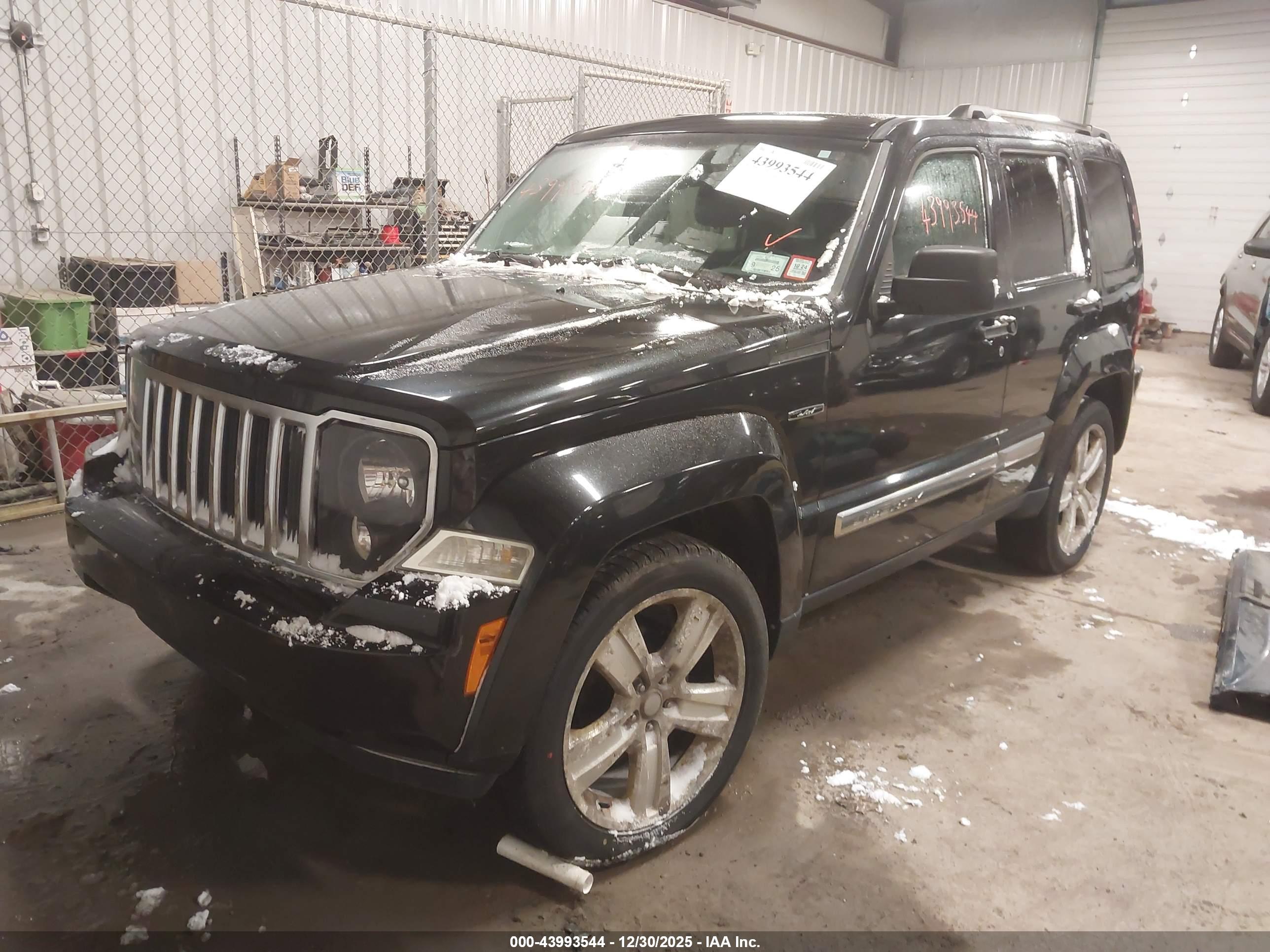 JEEP LIBERTY image 2