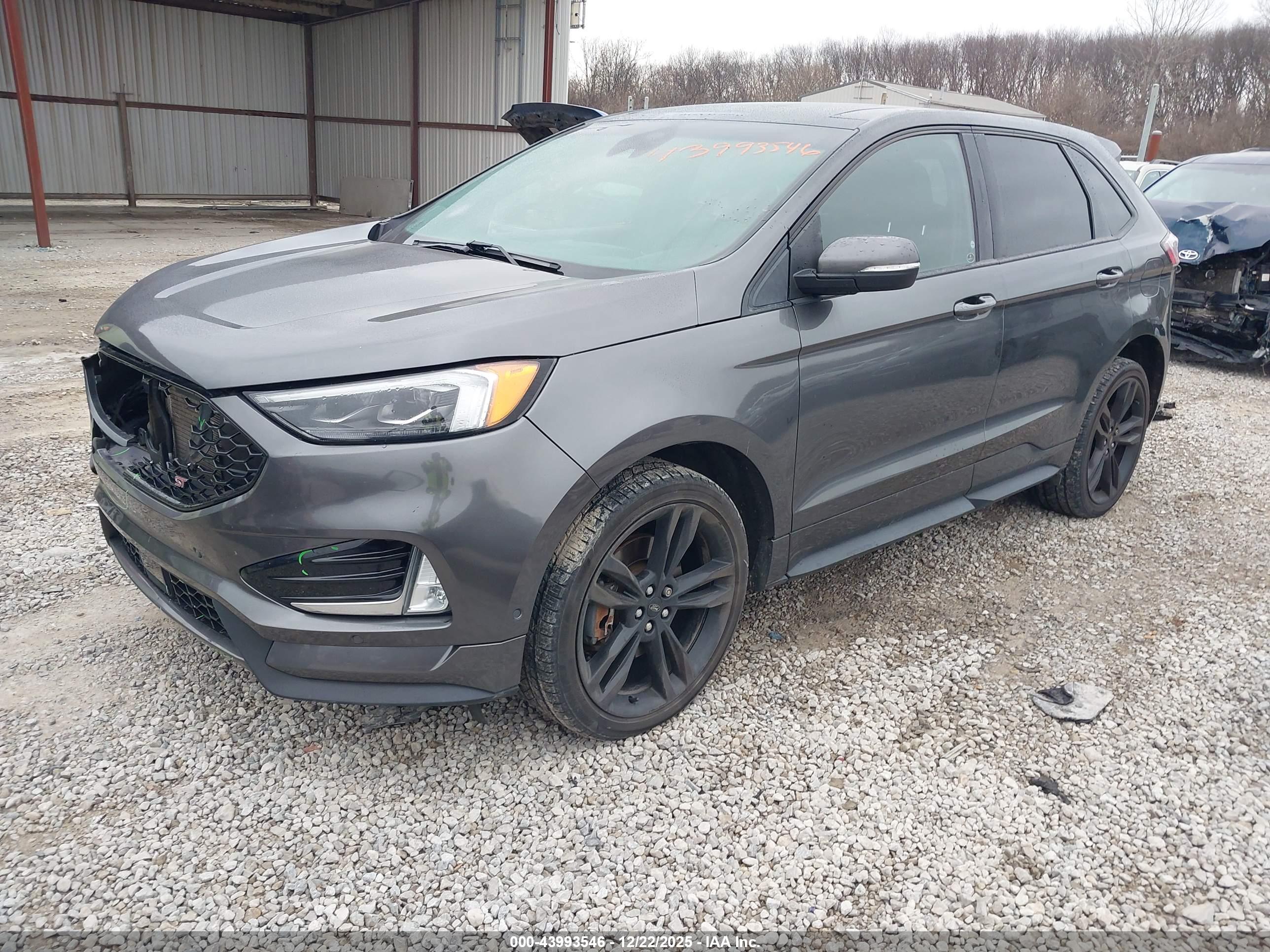 FORD EDGE image 2