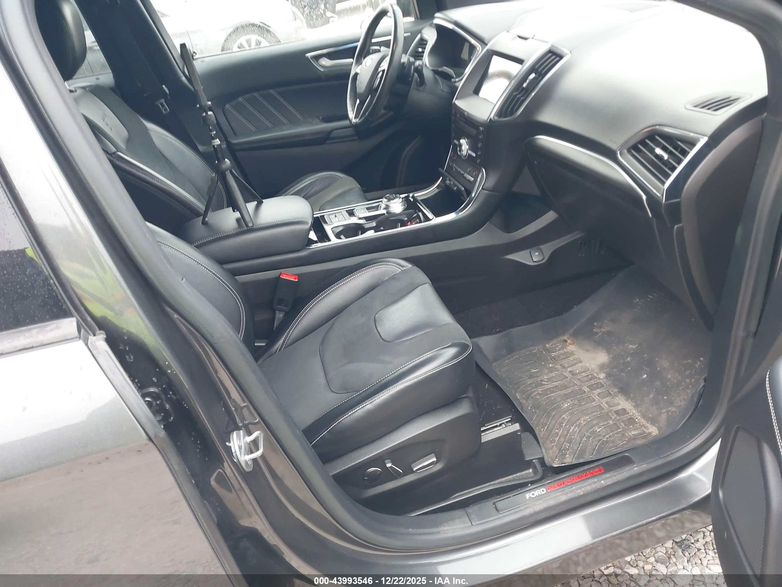 FORD EDGE image 5