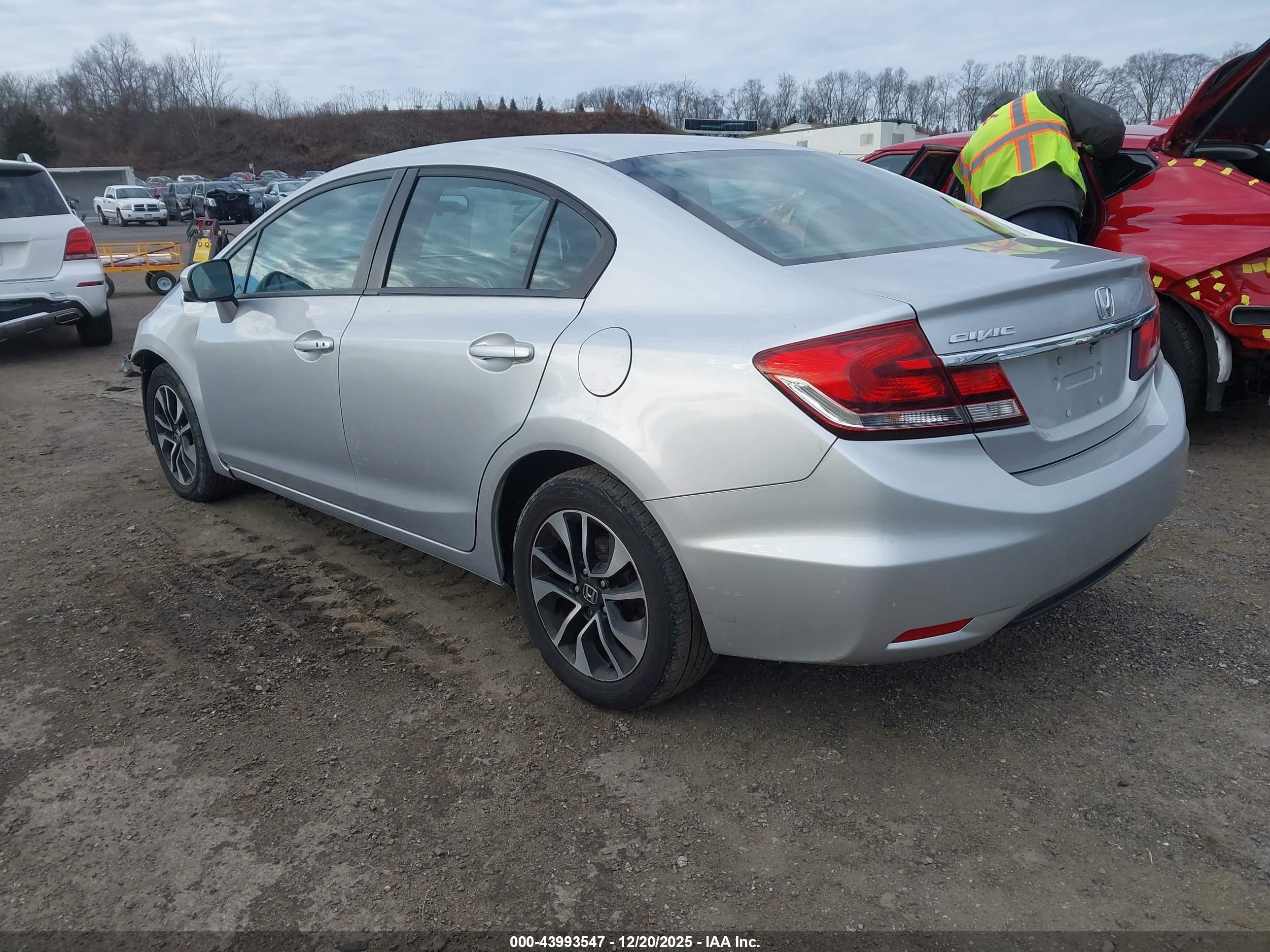 HONDA CIVIC image 3