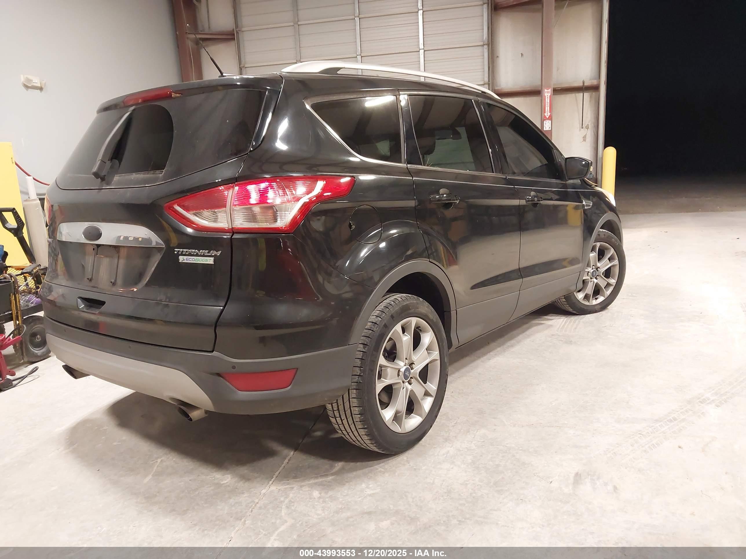 FORD ESCAPE image 4