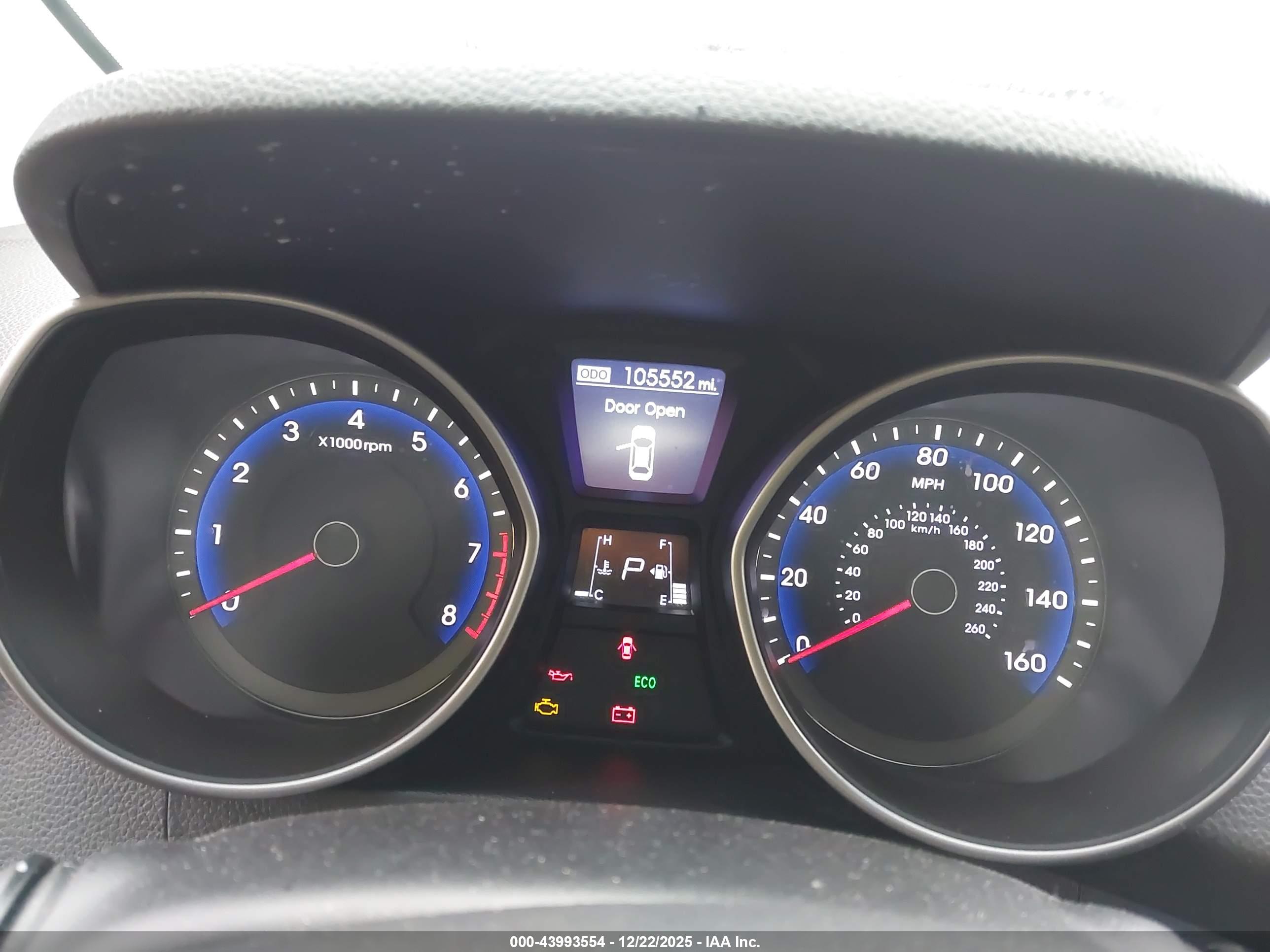 HYUNDAI ELANTRA image 7