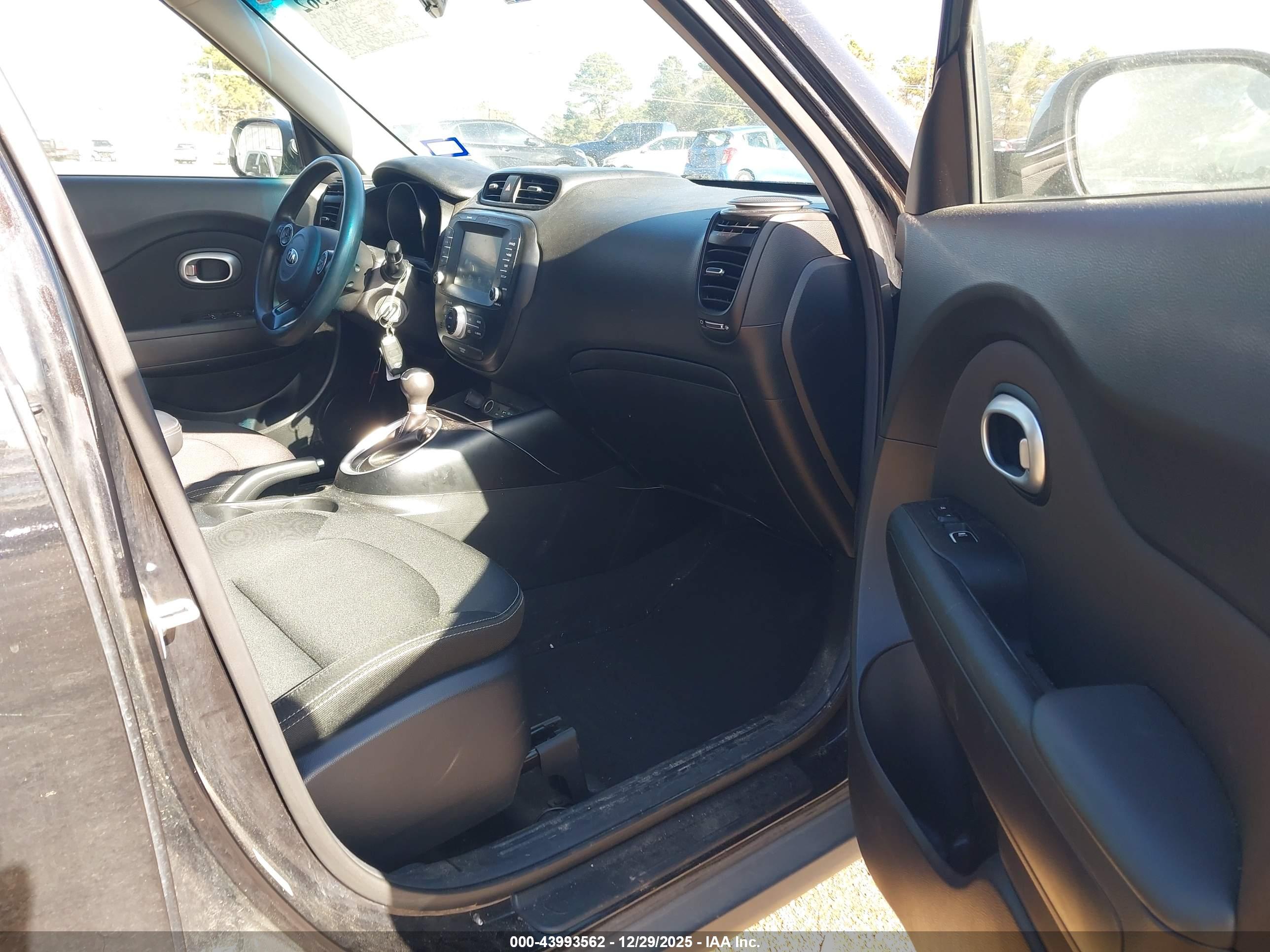 KIA SOUL image 5