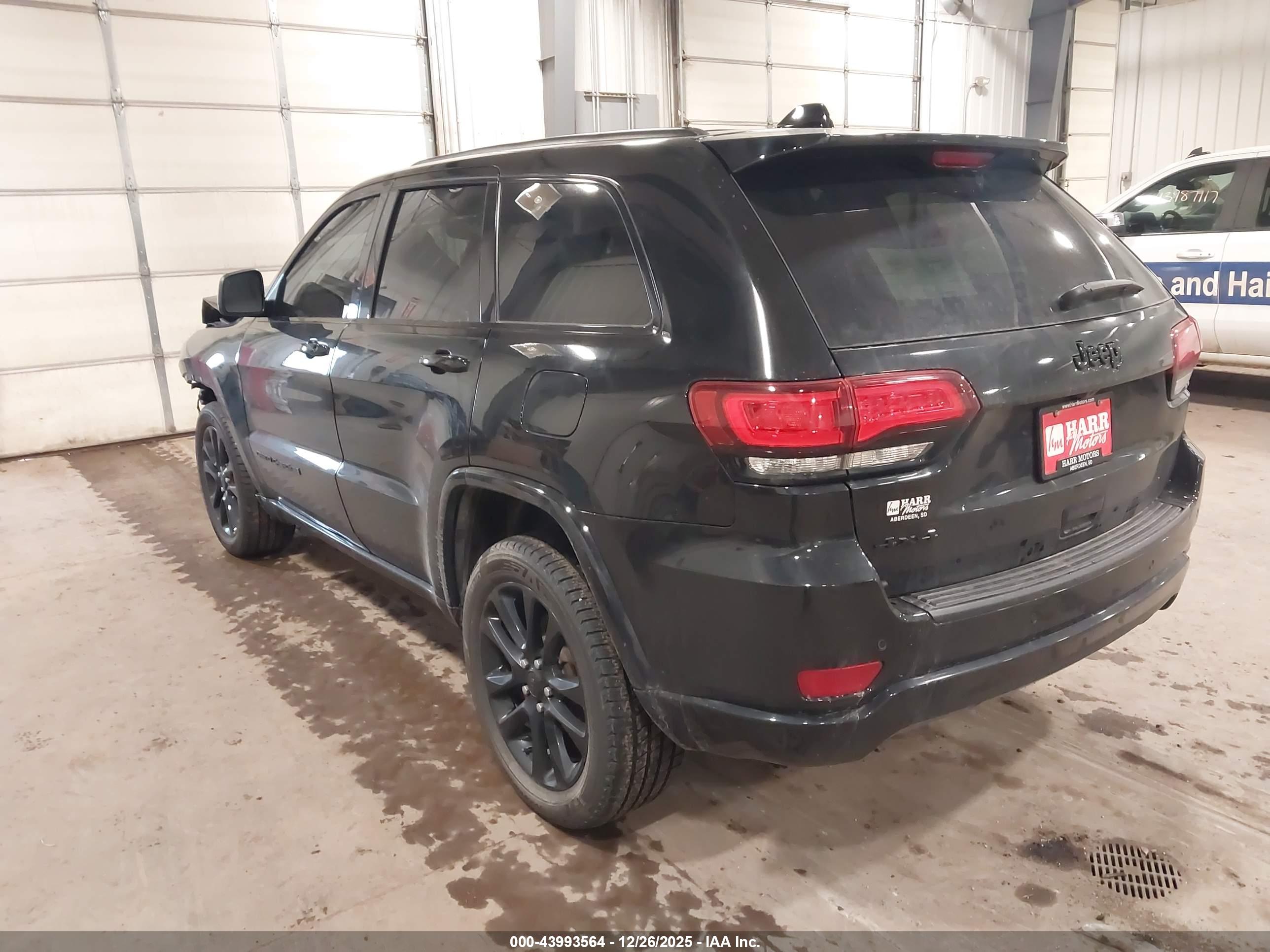 JEEP GRAND image 3