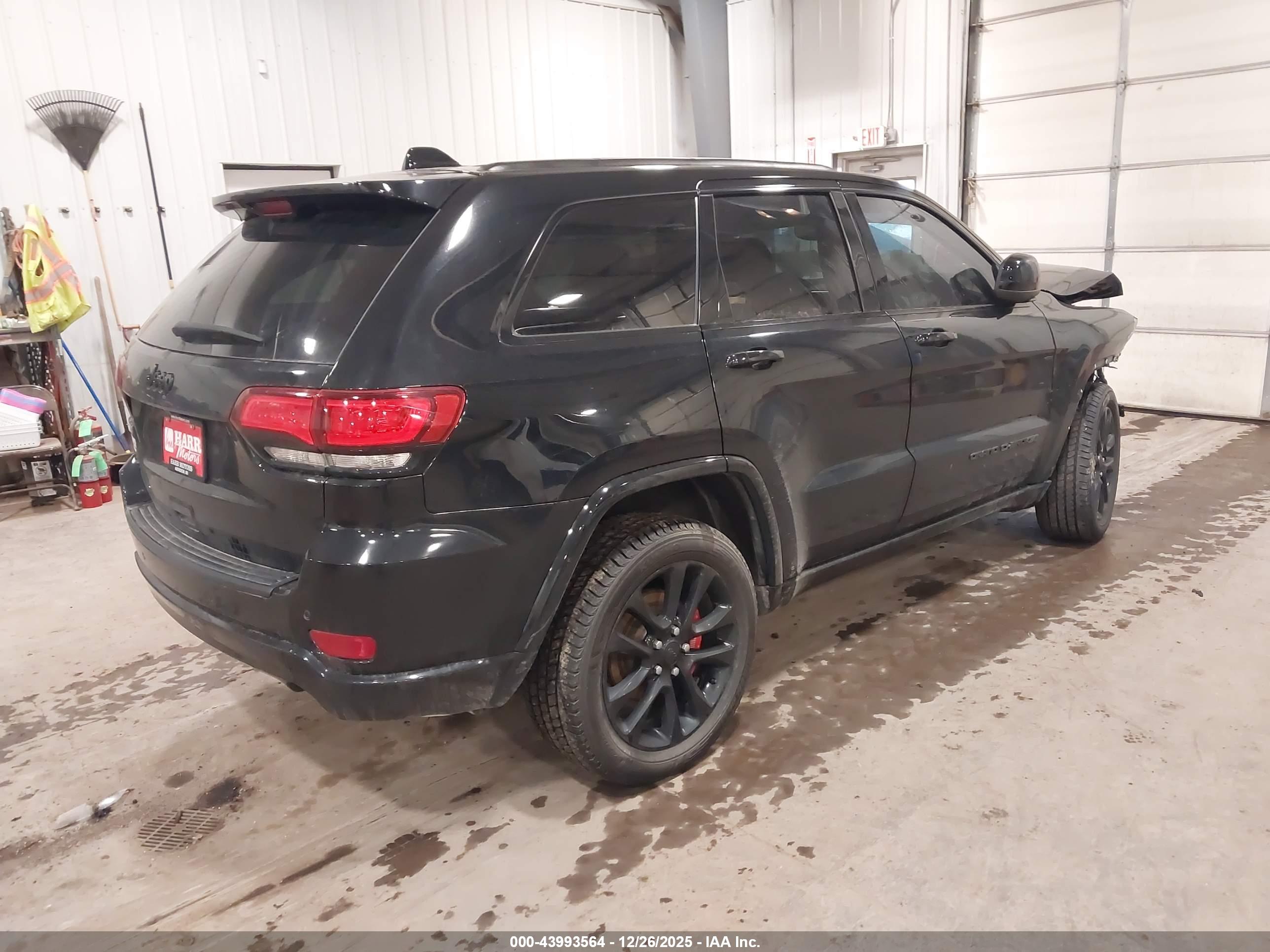 JEEP GRAND image 4