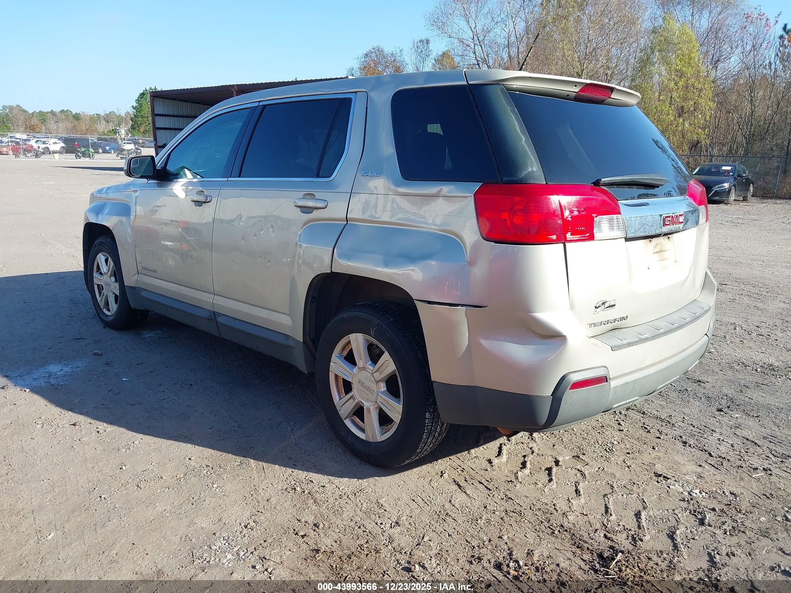 GMC TERRAIN image 3