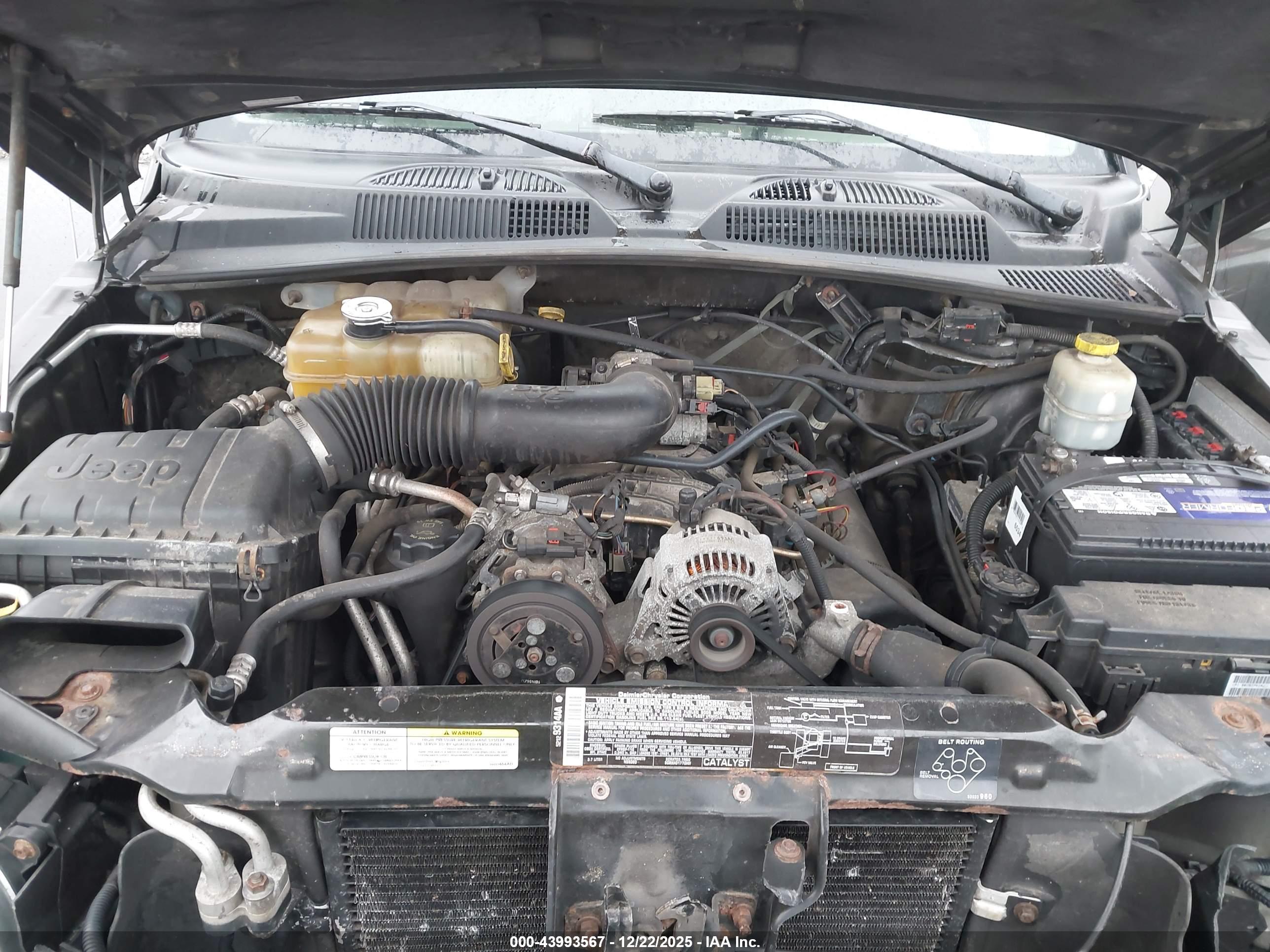 JEEP LIBERTY image 10