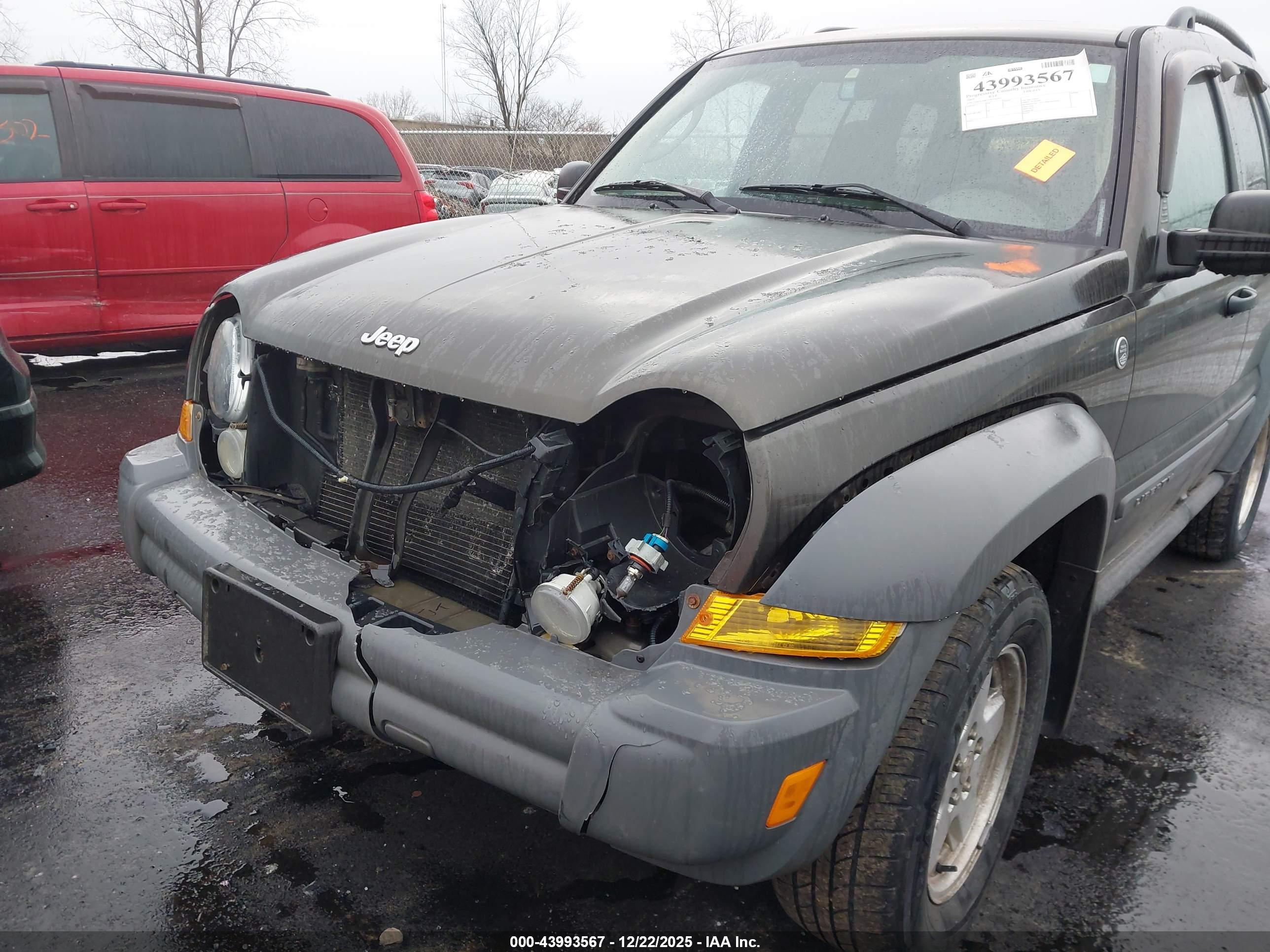 JEEP LIBERTY image 6