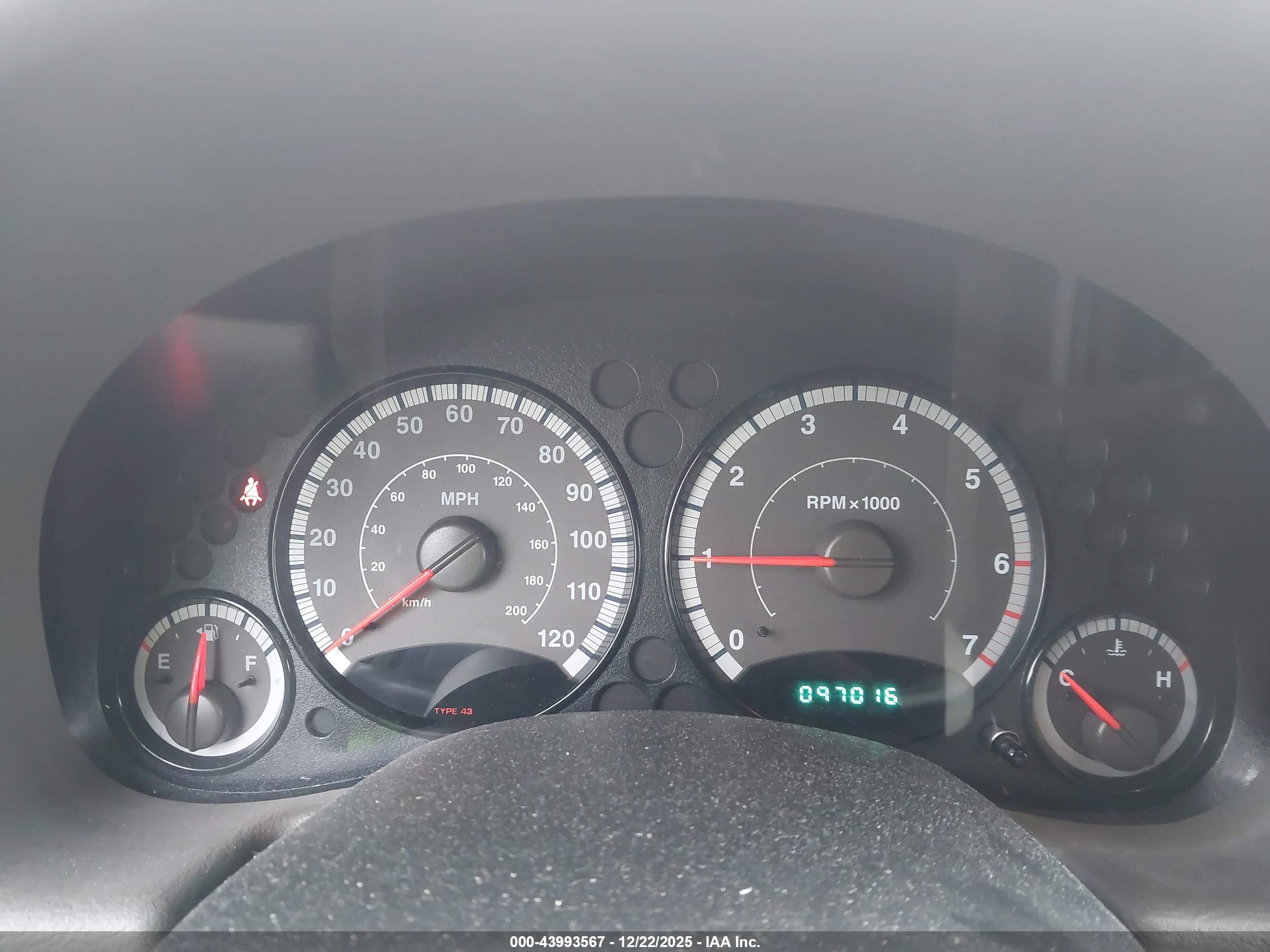 JEEP LIBERTY image 7