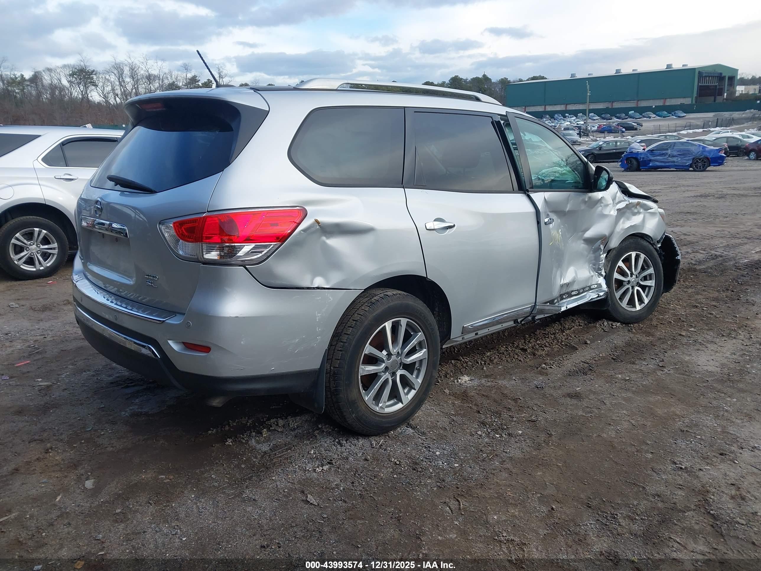 NISSAN PATHFINDER image 4
