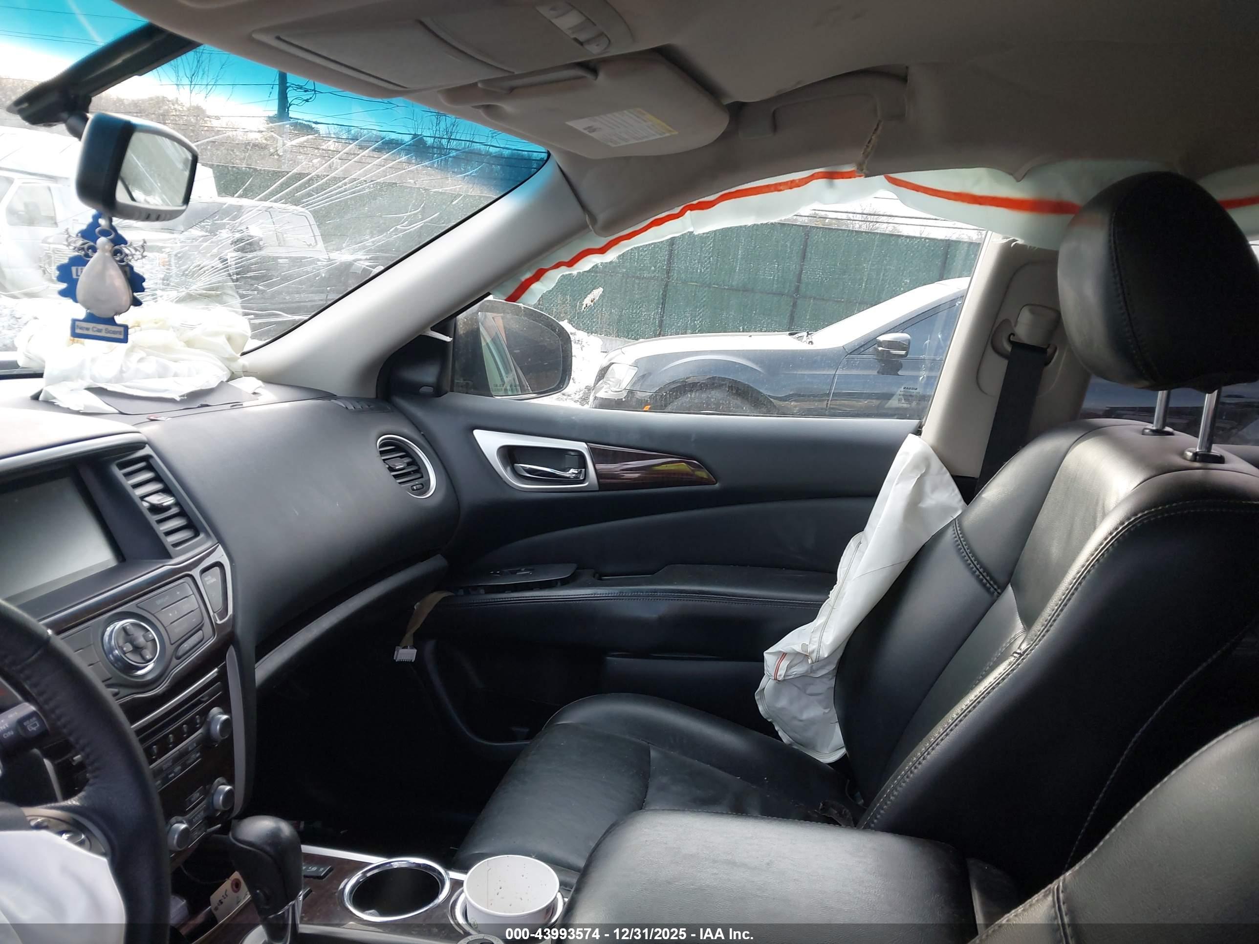 NISSAN PATHFINDER image 5