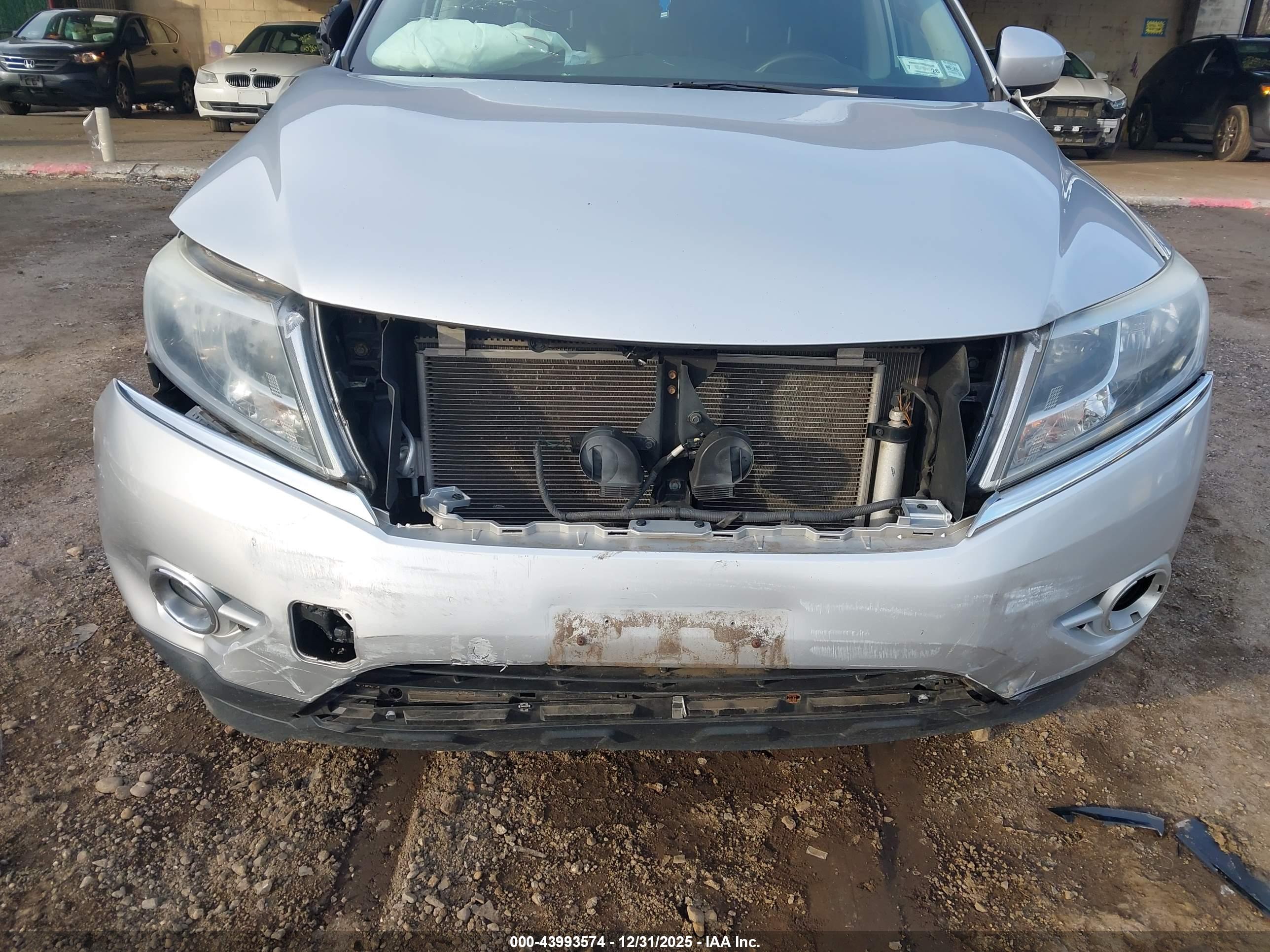 NISSAN PATHFINDER image 6
