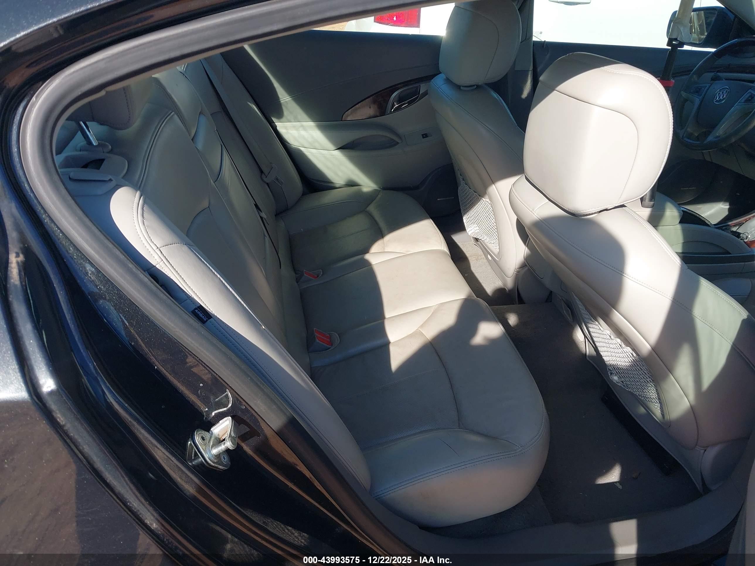 BUICK LACROSSE image 8