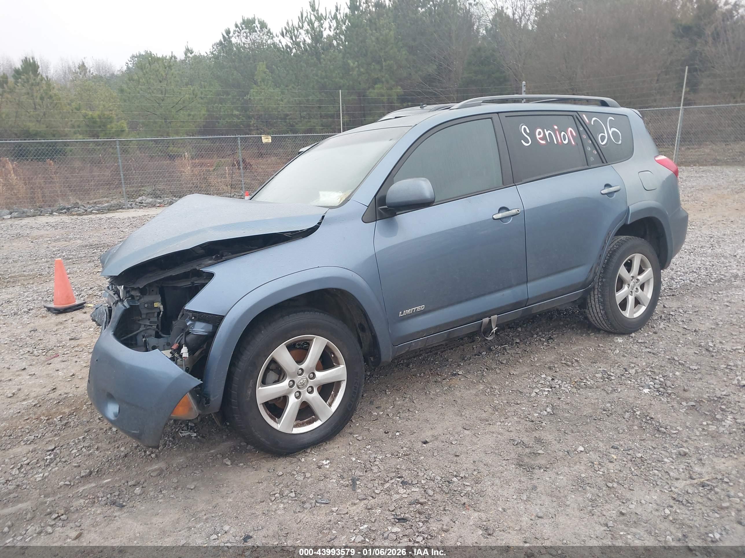 TOYOTA RAV4 image 2